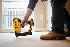 DeWalt DCN681D1 20V MAX XR 18ga Cordless Narrow Crown Stapler Kit - image 4
