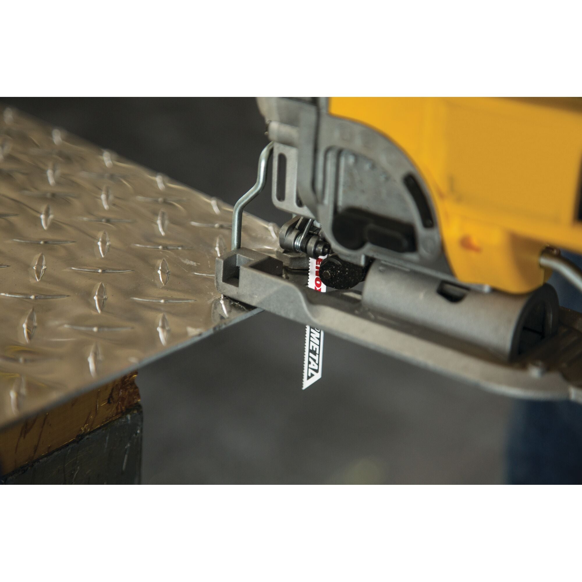 Lenox 1991567 3-5/8" x 3/8" x .037" 18 TPI T-Shank Jig Saw Blades, 25-Pack - image 5