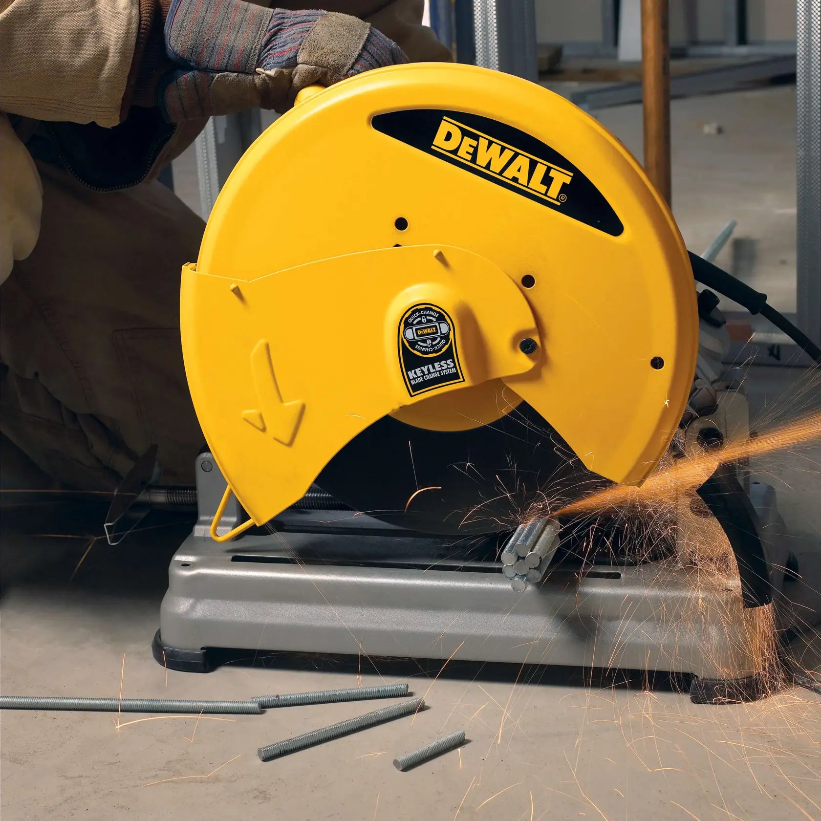 DeWalt D28715 14" Chop Saw with QUIK-CHANGE Keyless Blade Change System - image 8