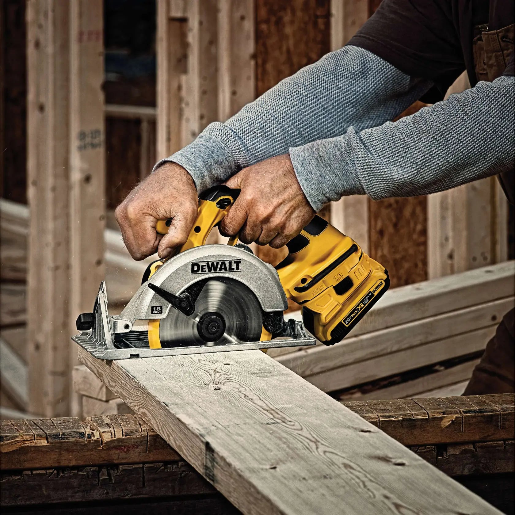 DeWalt DCA1820 18V to 20V Adapter - image 6