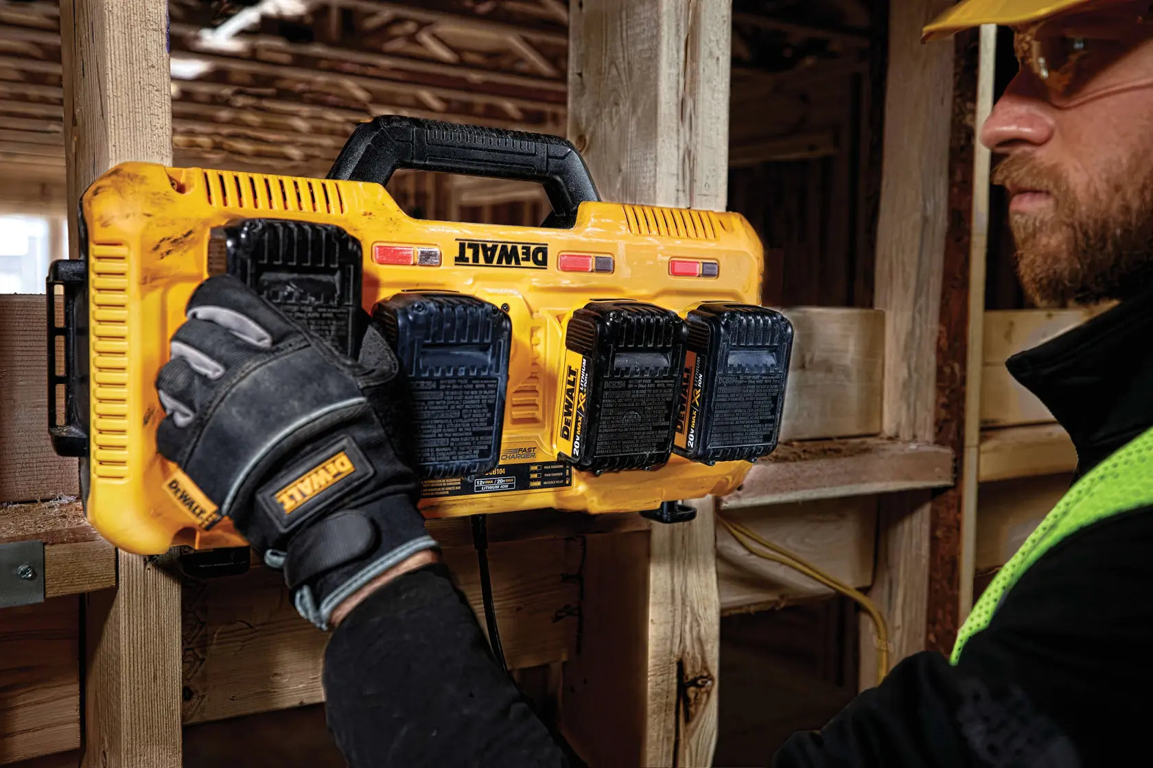 DeWalt DCB104 12V/ 20V/ 60V MAX Multiport Simultaneous Fast Charger - image 10