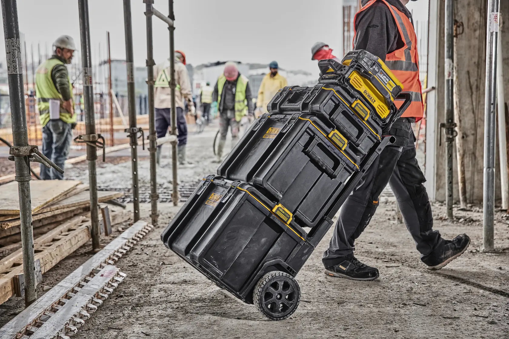 DeWalt DCBPSC0550 POWERSHIFT 550w Charger - image 9