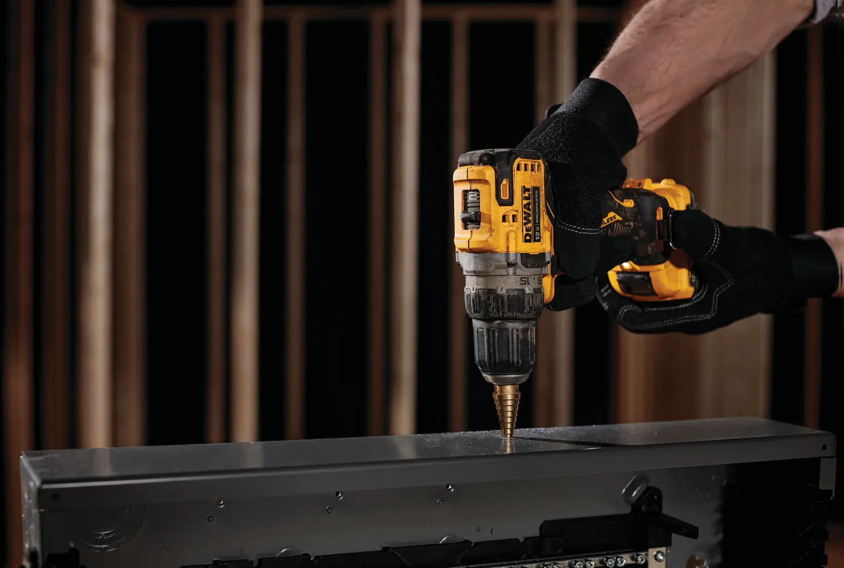 DeWalt DCD701F2 12V MAX Brushless Cordless 3/8-in Drill/Driver Kit - image 7