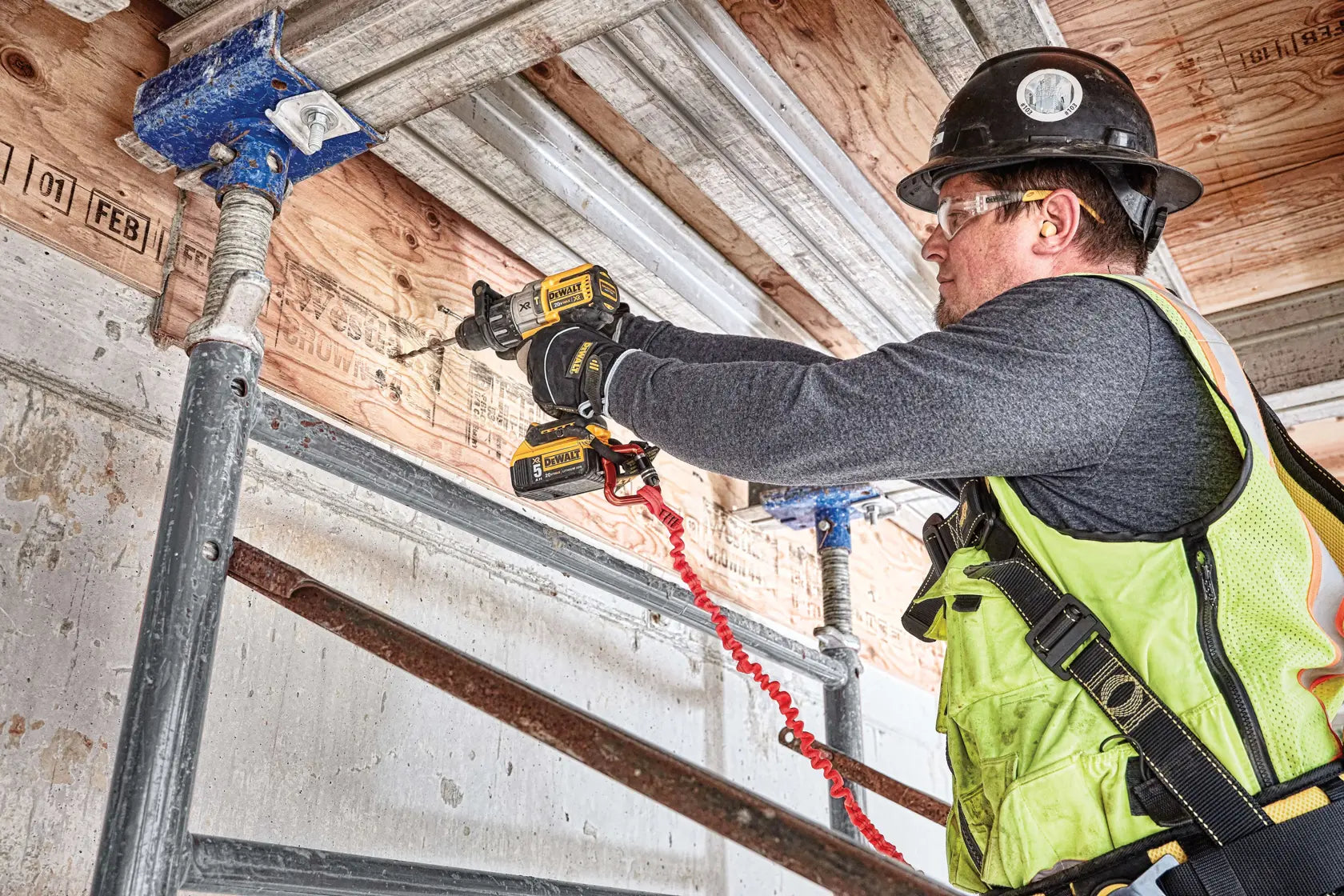 DeWalt DCD996P2 20V MAX XR 1/2-in 3-Speed Brushless Hammer Drill/Driver Kit - image 8