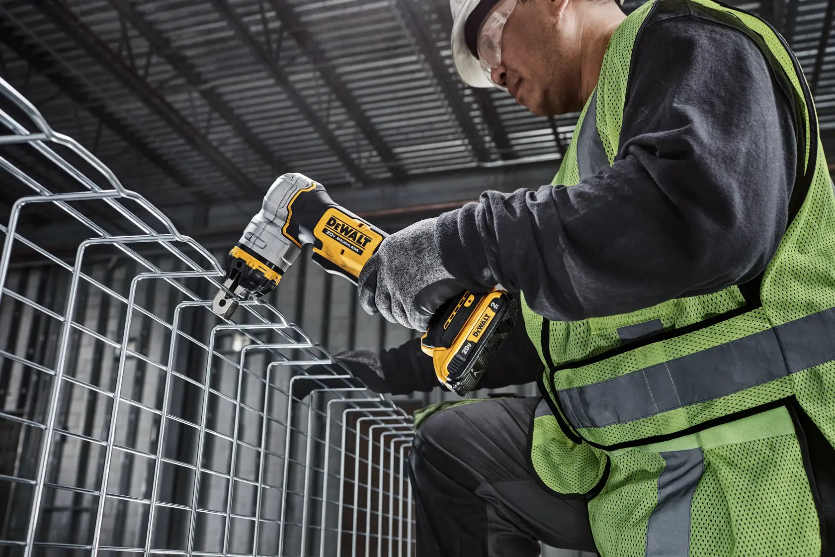 DeWalt DCE158D1 20V MAX XR Brushless Cordless Wire Mesh Cable Tray Cutter - image 7