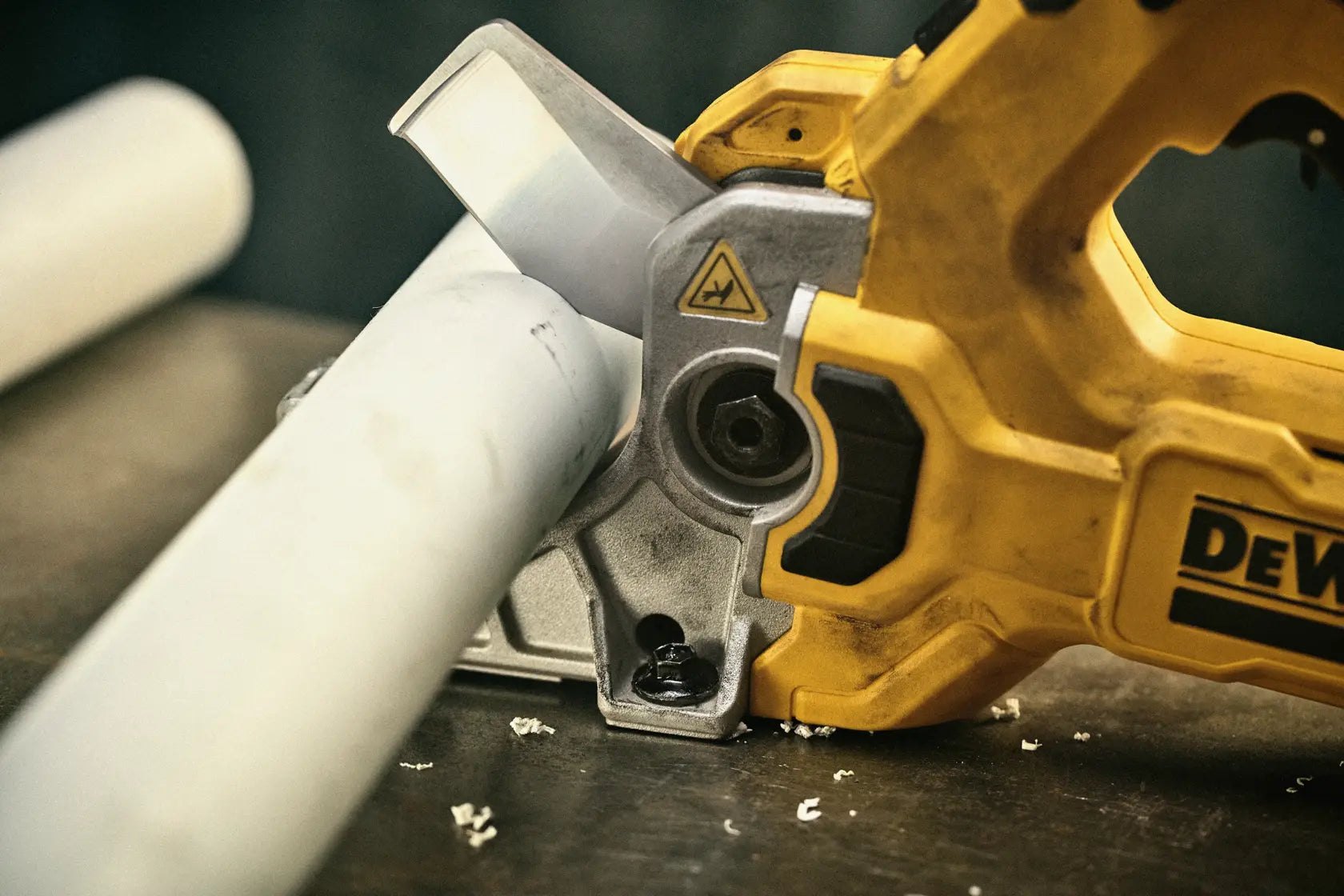 DeWalt DCE180B 20V MAX Plastic Tubing Cutter (Tool Only) - image 8