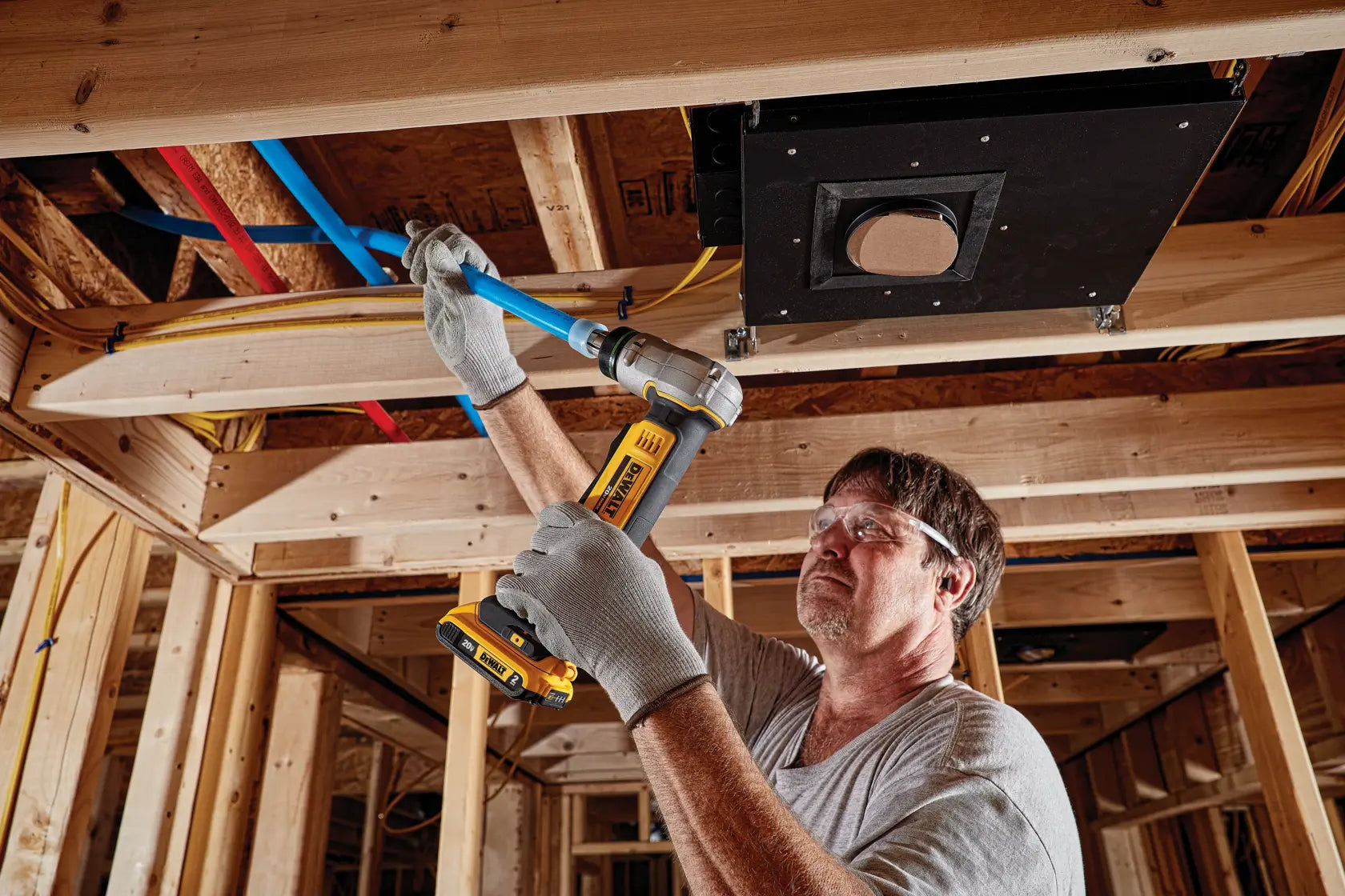 DeWalt DCE400D2 20V MAX 1 in. Cordless Pex EXPander - image 8