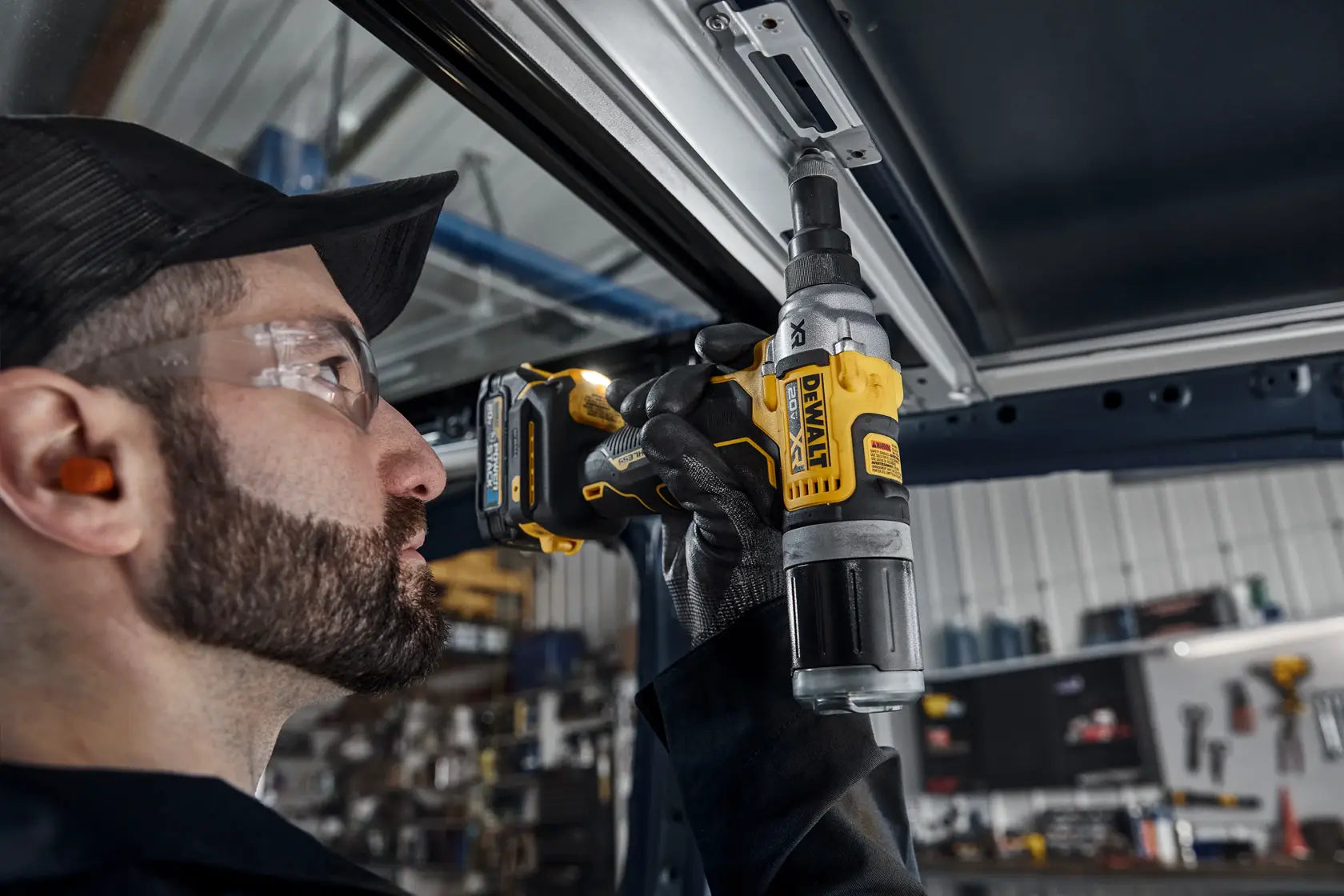 DeWalt DCF414GE2 20V MAX XR 1/4 in. Brushless Rivet Tool Kit - image 7