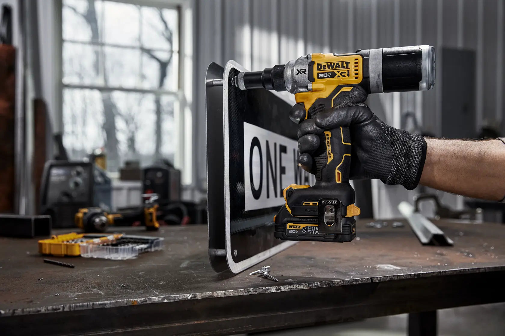 DeWalt DCF414GE2 20V MAX XR 1/4 in. Brushless Rivet Tool Kit - image 9