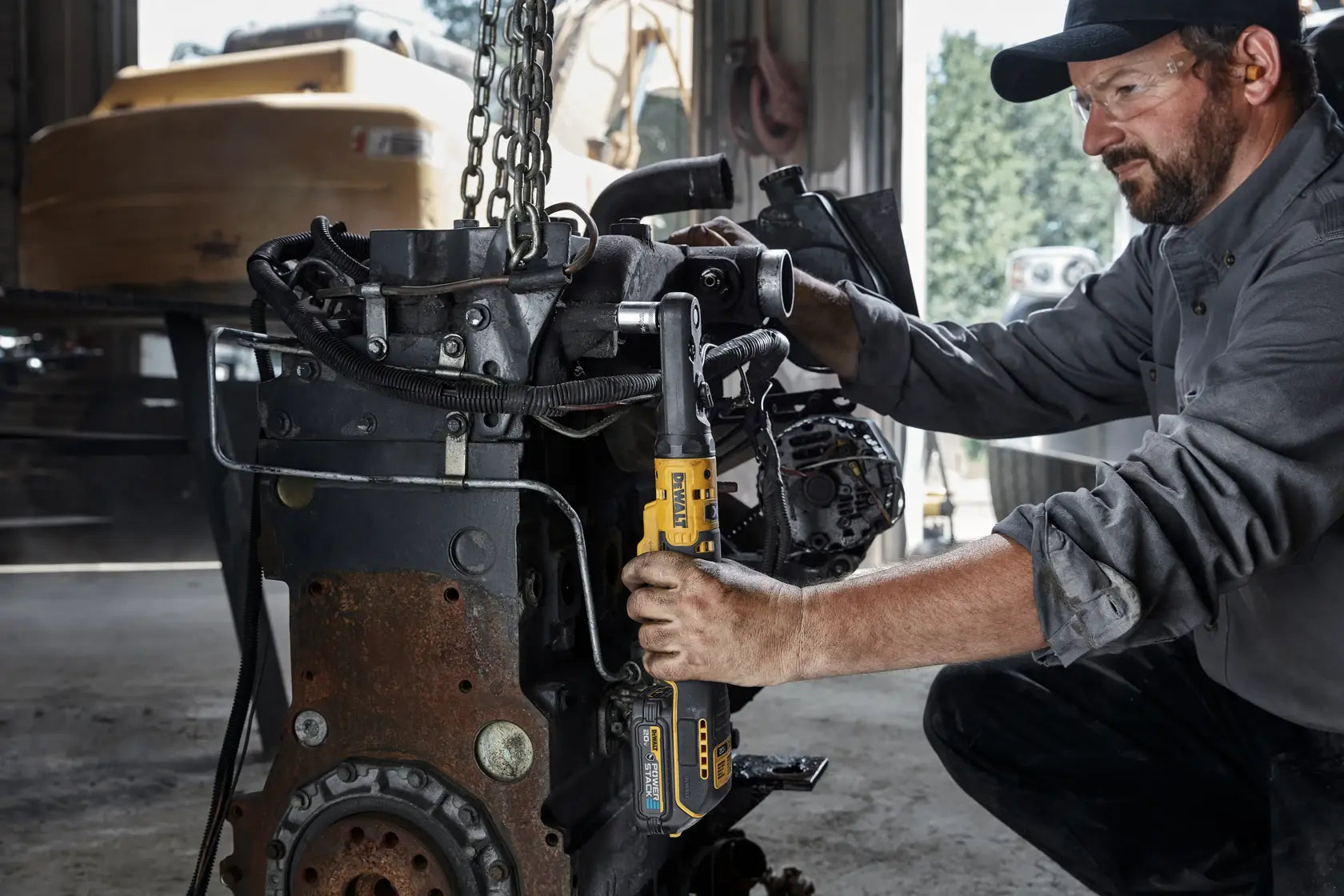 DeWalt DCF510GE1 20V MAX XR Brushless Cordless 3/8-in & 1/2-in Sealed Head Ratchet with (1) POWERSTACK Battery - image 9