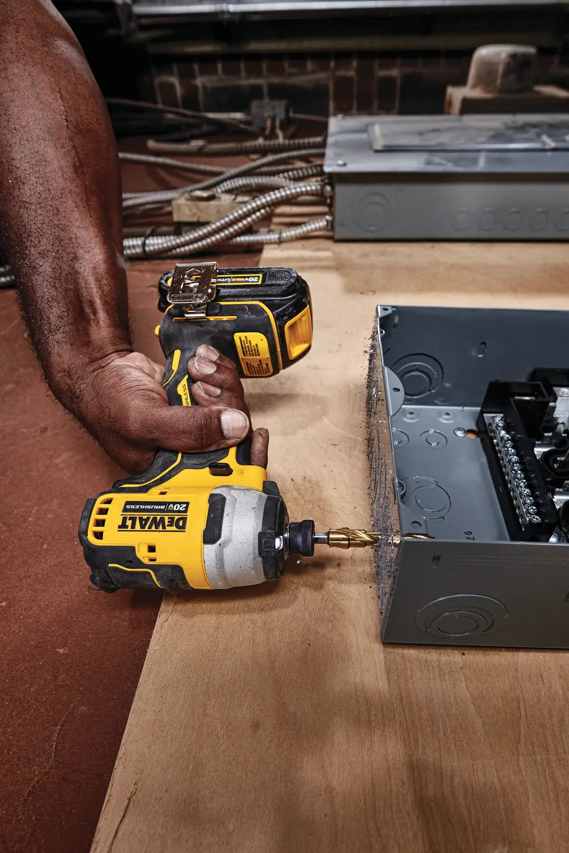 DeWalt DCF809B ATOMIC 20V MAX 1/4-in Brushless Compact Impact Driver (Tool Only) - image 5