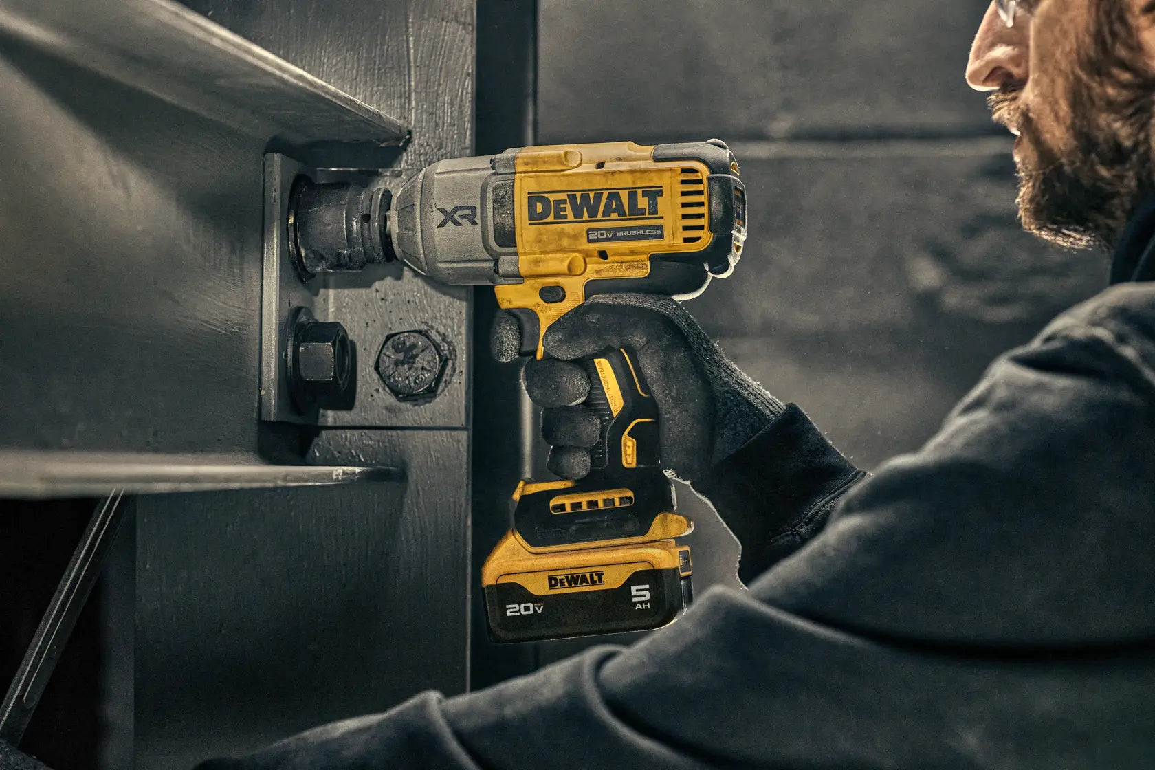 DeWalt DCF900P1 20V MAX XR 1/2-in High Torque Impact Wrench With Hog Ring Anvil With (1) 5.0 Ah Battery & Charger Kit - image 9