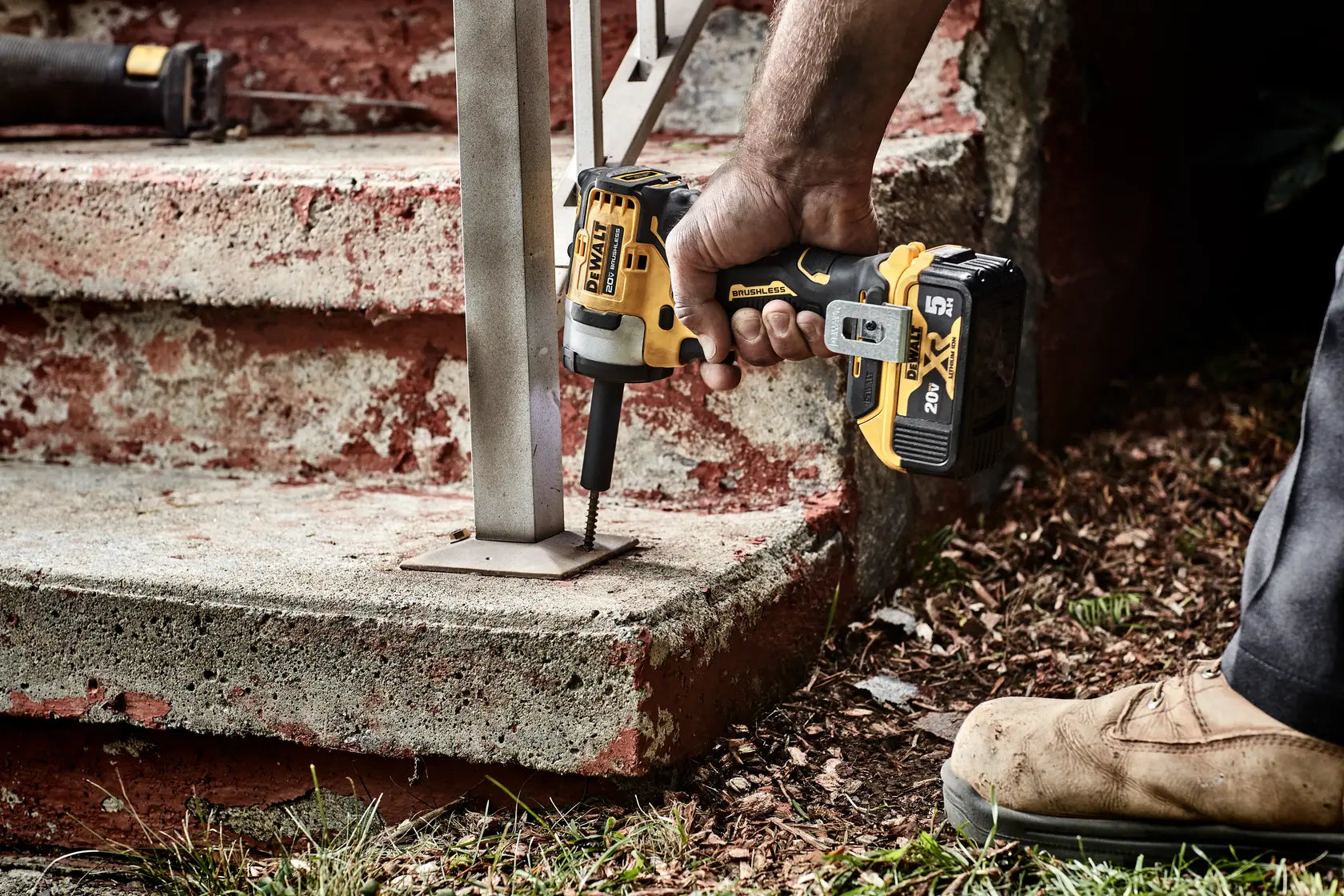 DeWalt DCF911B 20V MAX 1/2-in Cordless Impact Wrench With Hog Ring Anvil (Tool Only) - image 9