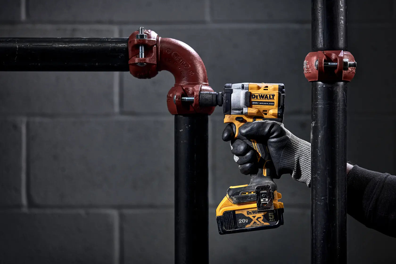 DeWalt DCF922B ATOMIC 20V MAX 1/2-in Cordless Impact Wrench With Detent Pin Anvil (Tool Only) - image 4