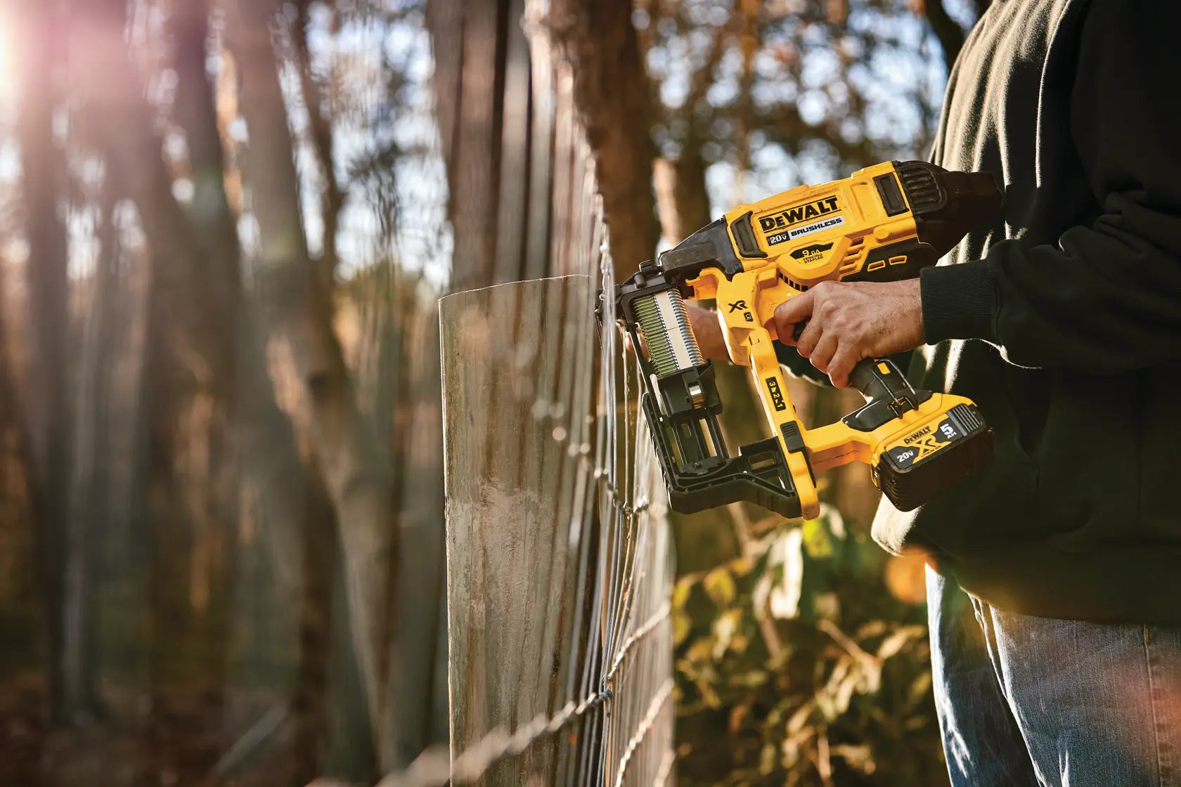 DeWalt DCFS950B 20V MAX XR 9ga Cordless Fencing Stapler (Tool Only) - image 7