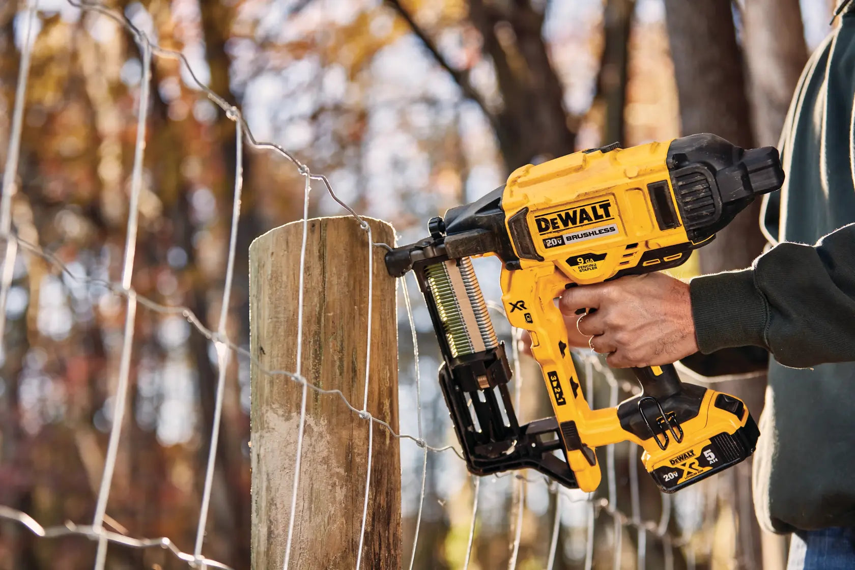 DeWalt DCFS950B 20V MAX XR 9ga Cordless Fencing Stapler (Tool Only) - image 8