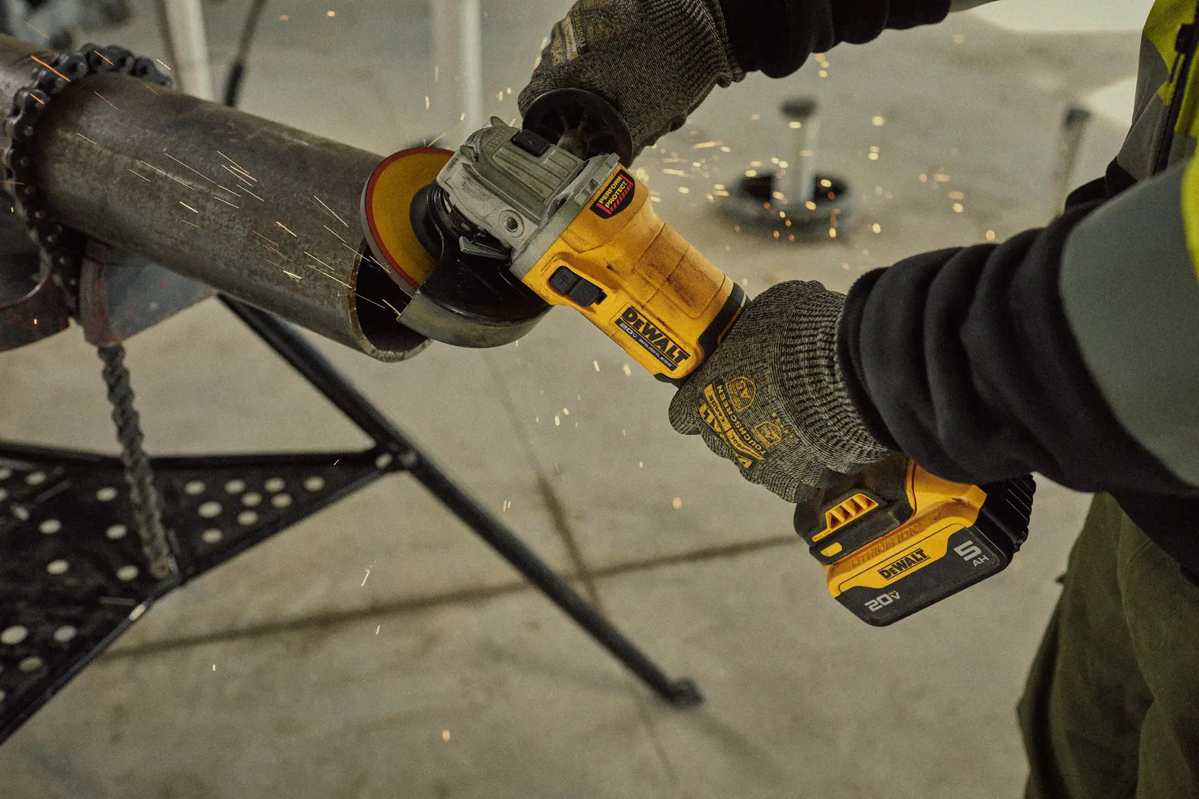 DeWalt DCG407P1 20V MAX Brushless Cordless 4-1/2-In. Slide-Switch Grinder Kit - image 8