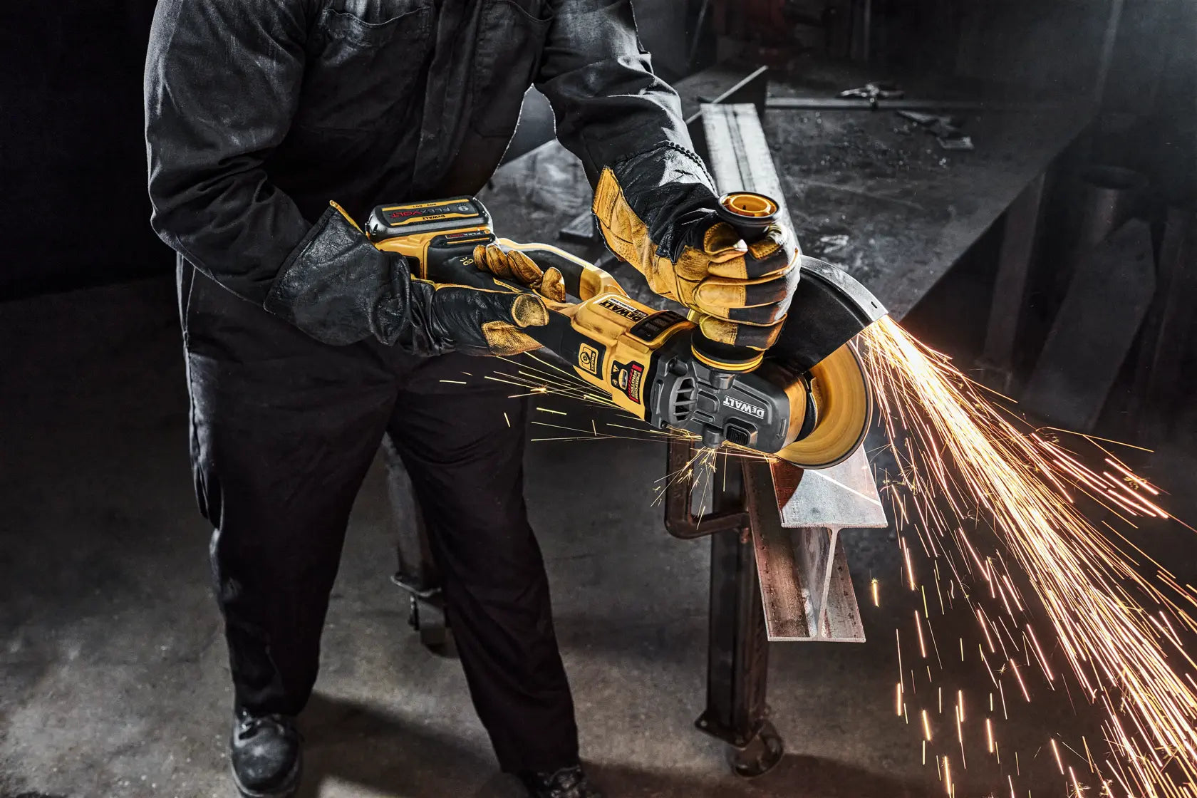 DeWalt DCG460X2 60V MAX 7-in - 9-in Large Angle Grinder - image 9