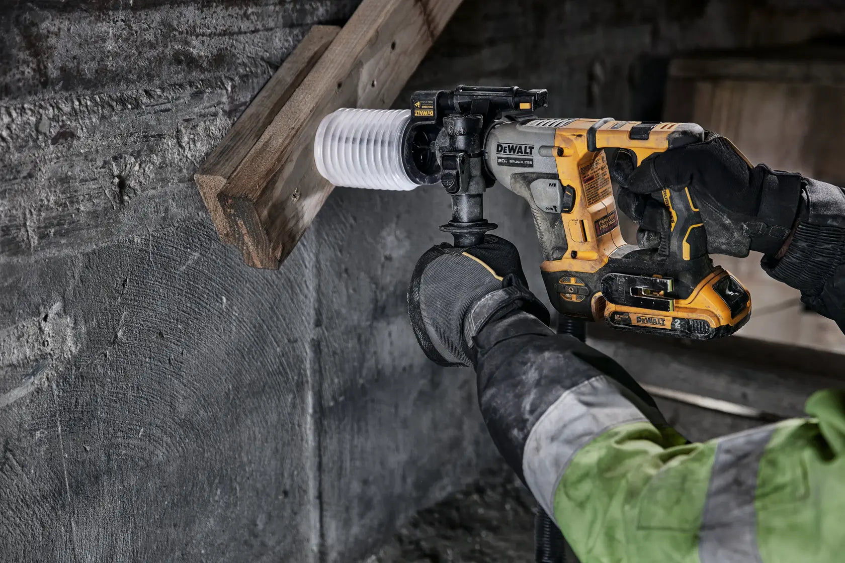 DeWalt DCH172D2 ATOMIC 20V MAX 5/8-in Brushless Cordless SDS PLUS Rotary Hammer Kit - image 8