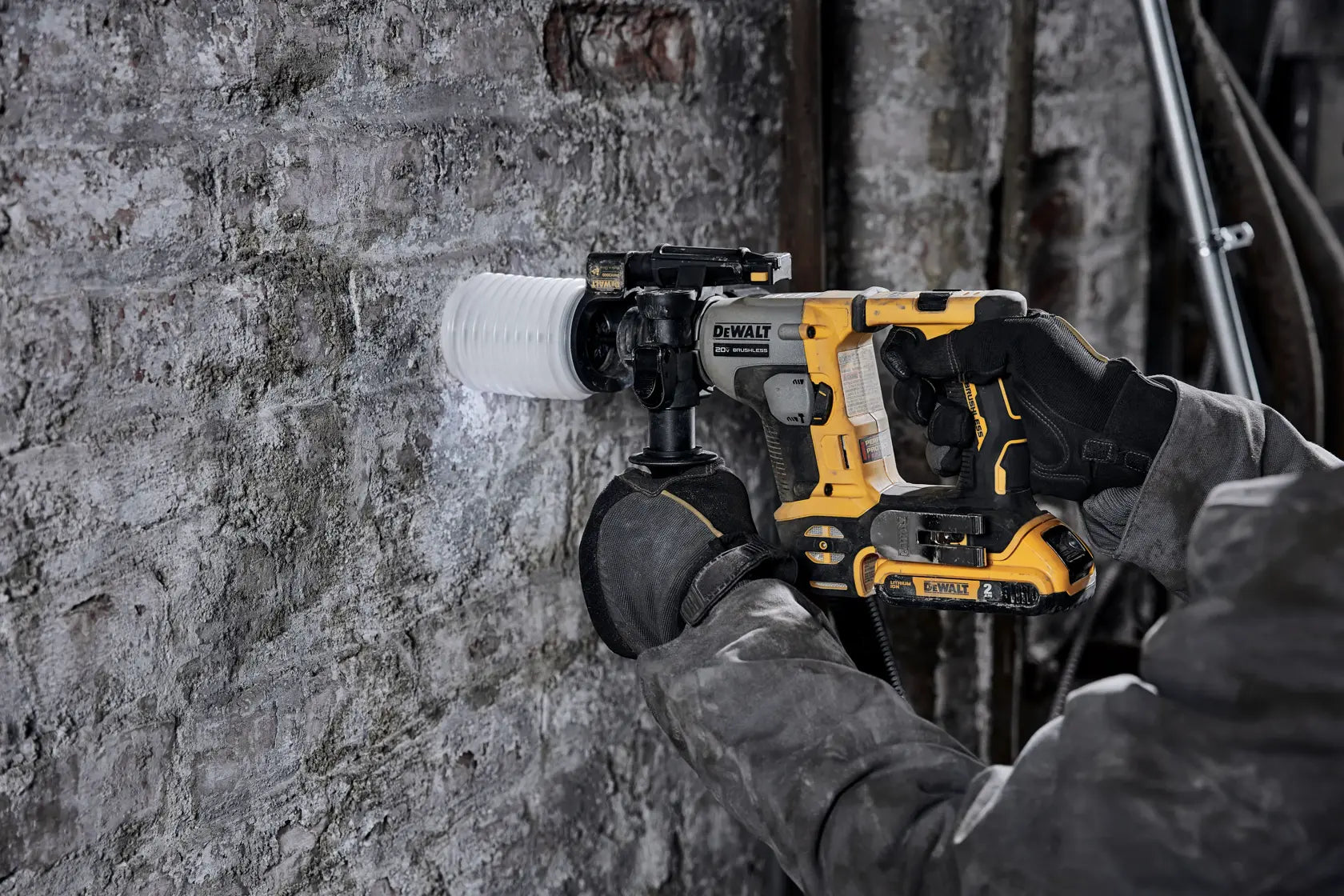 DeWalt DCH172D2 ATOMIC 20V MAX 5/8-in Brushless Cordless SDS PLUS Rotary Hammer Kit - image 10