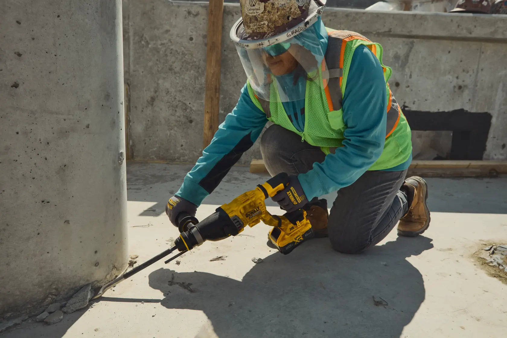 DeWalt DCH263B 20V MAX SDS PLUS 1-1/8-in Brushless D-Handle Rotary Hammer (Tool Only) - image 6