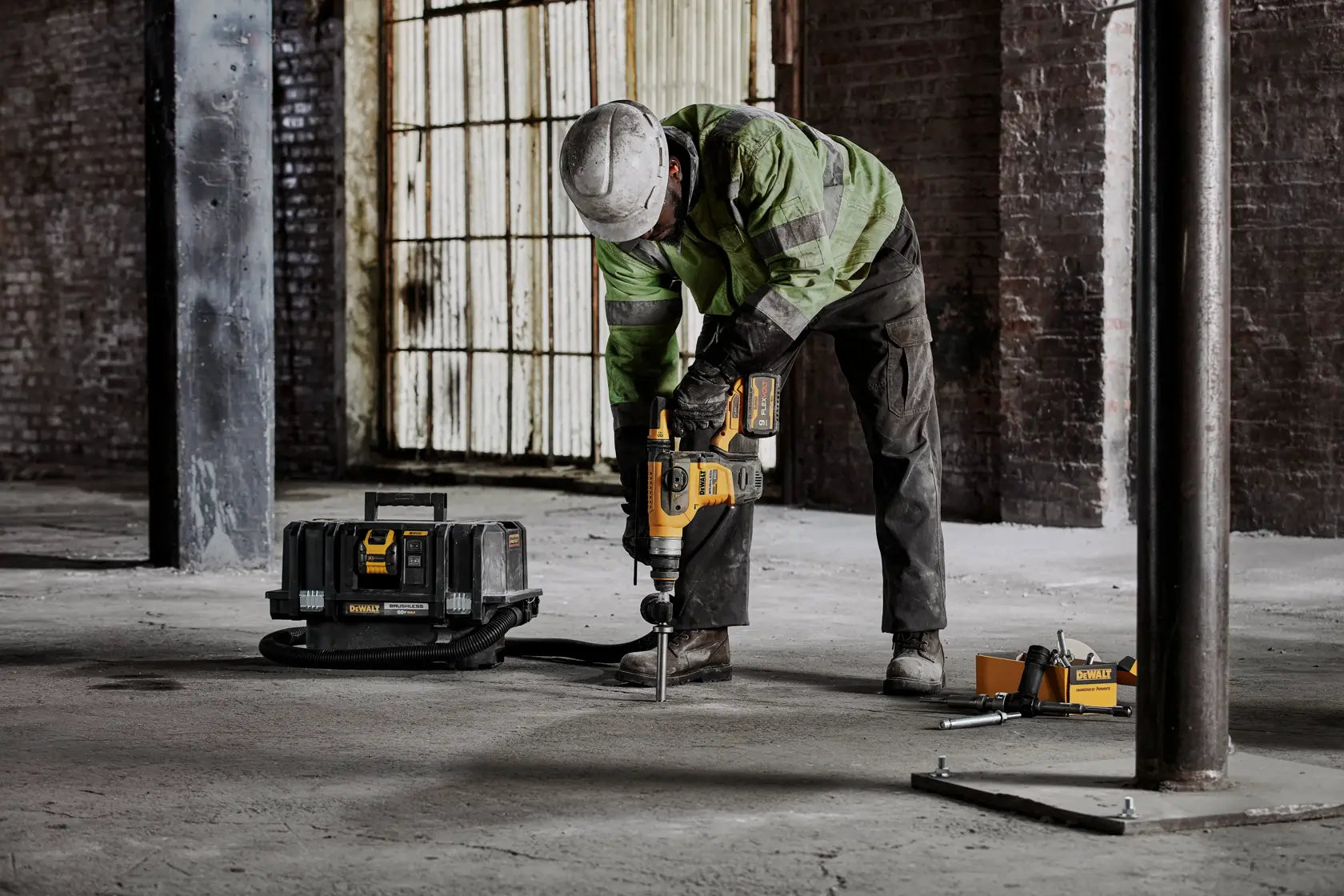 DeWalt DCH416B 60V MAX 1-1/4-in Brushless Cordless SDS PLUS Rotary Hammer (Tool Only) - image 5
