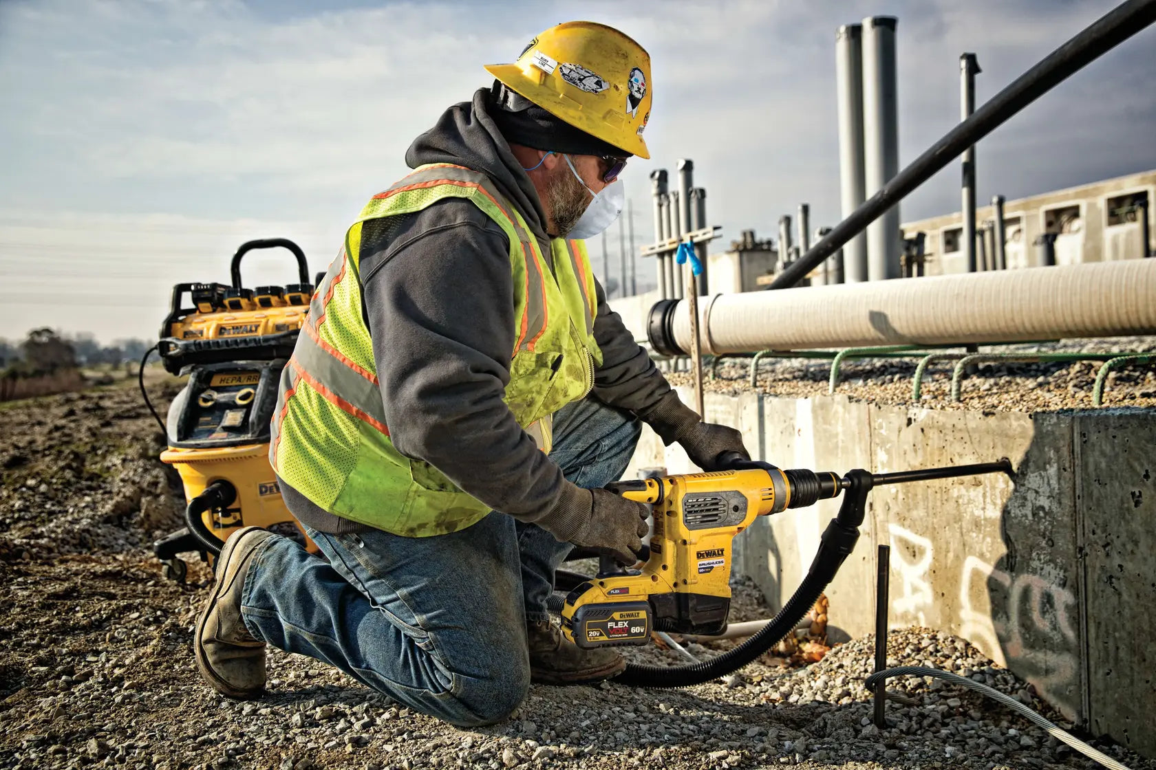 DeWalt DCH481X2 60V MAX 1-9/16-in Brushless Cordless Combination Rotary Hammer Kit - image 6
