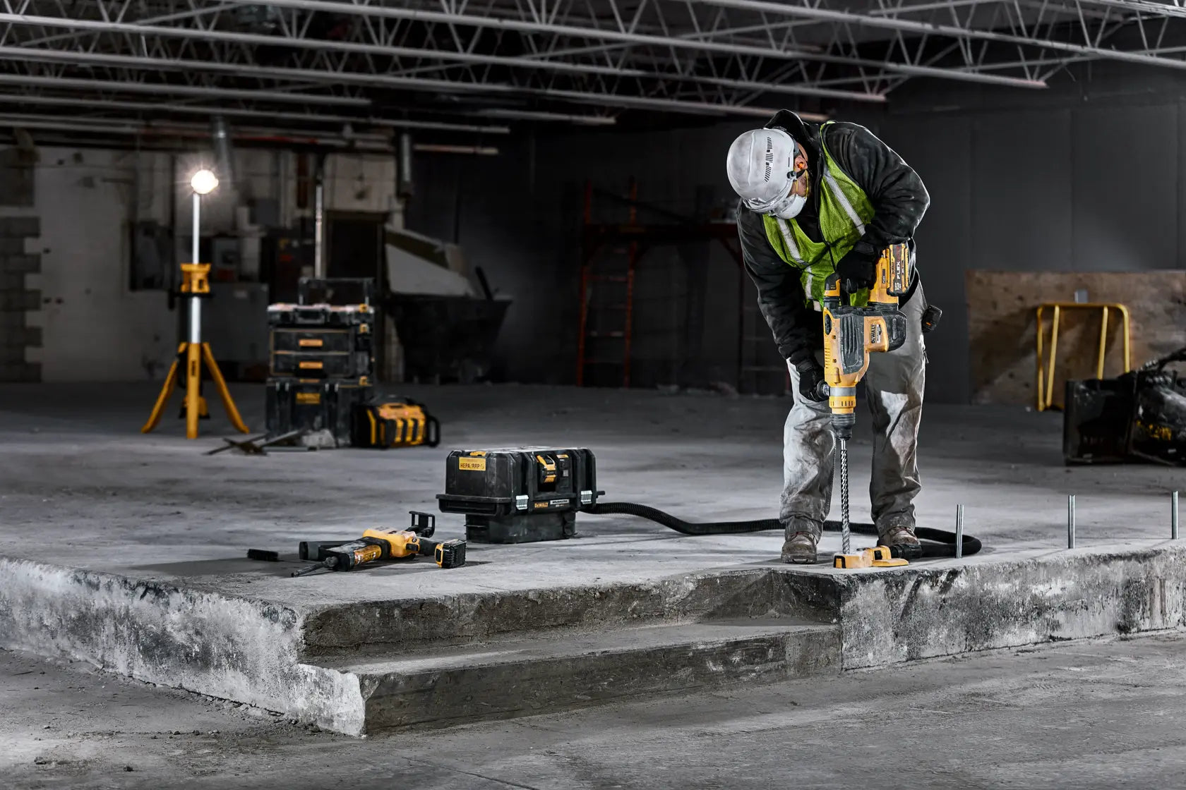 DeWalt DCH735X2 60V MAX 1-7/8-in Brushless Cordless SDS MAX Combination Rotary Hammer Kit - image 5