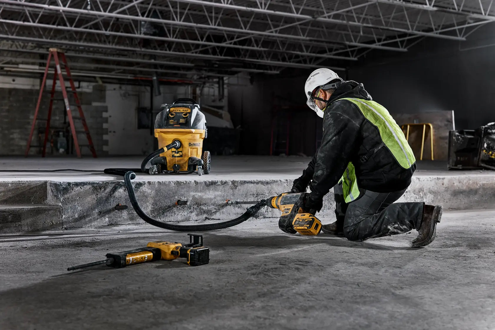 DeWalt DCH735X2 60V MAX 1-7/8-in Brushless Cordless SDS MAX Combination Rotary Hammer Kit - image 6