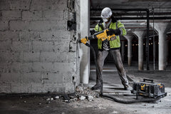 DeWalt DCH892X1 60V MAX 22 lb. Cordless SDS MAX Chipping Hammer Kit - image 4