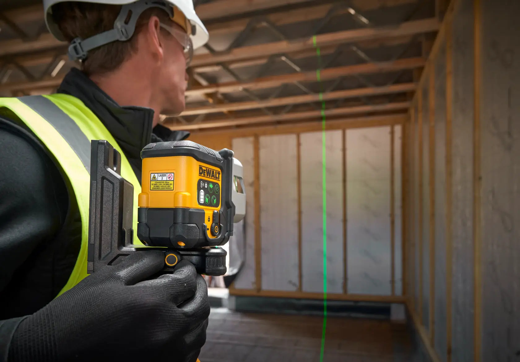 DeWalt DCLE14301GB 3X180° USB Rechargeable Green Line Laser Base Kit - image 8