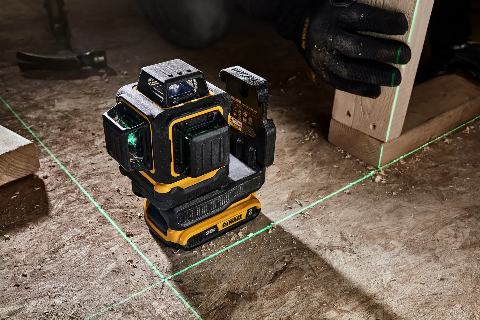 DeWalt DCLE34031D1 20V 3 x 360 Line Laser - image 9