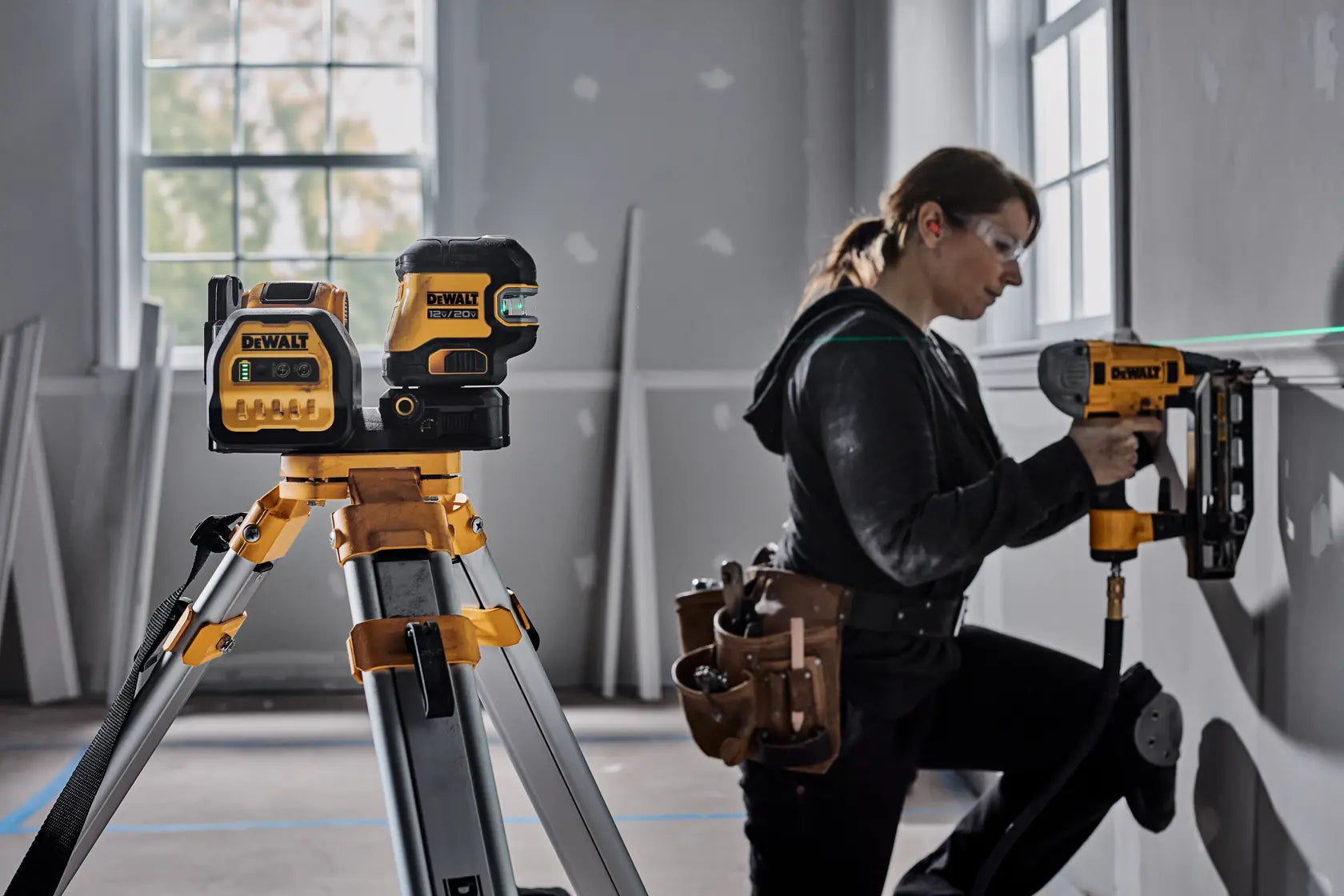 DeWalt DCLE34520GB 20V MAX Cordless 5-Spot Green Line Laser (Tool Only) - image 4