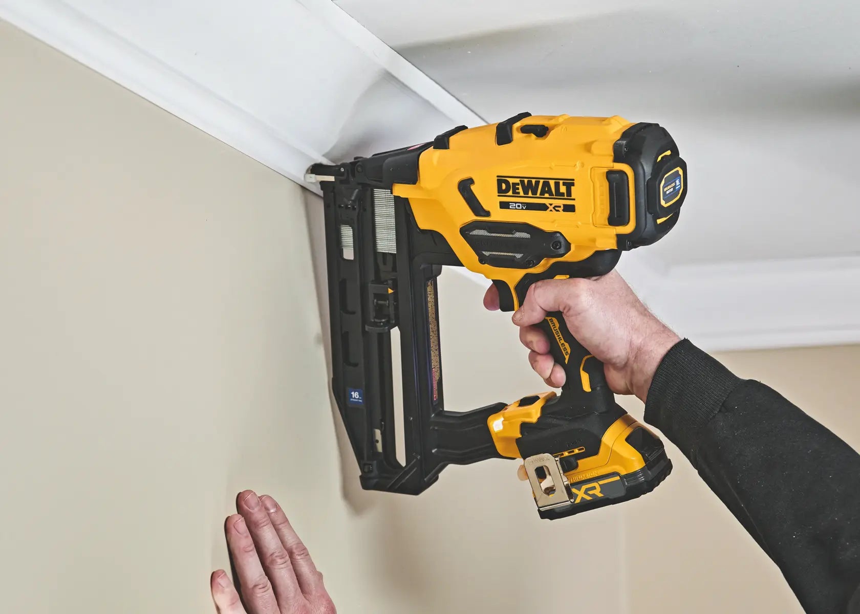 DeWalt DCN220B 20V MAX XR Cordless 16GA Straight Finish Nailer (Tool Only) - image 10