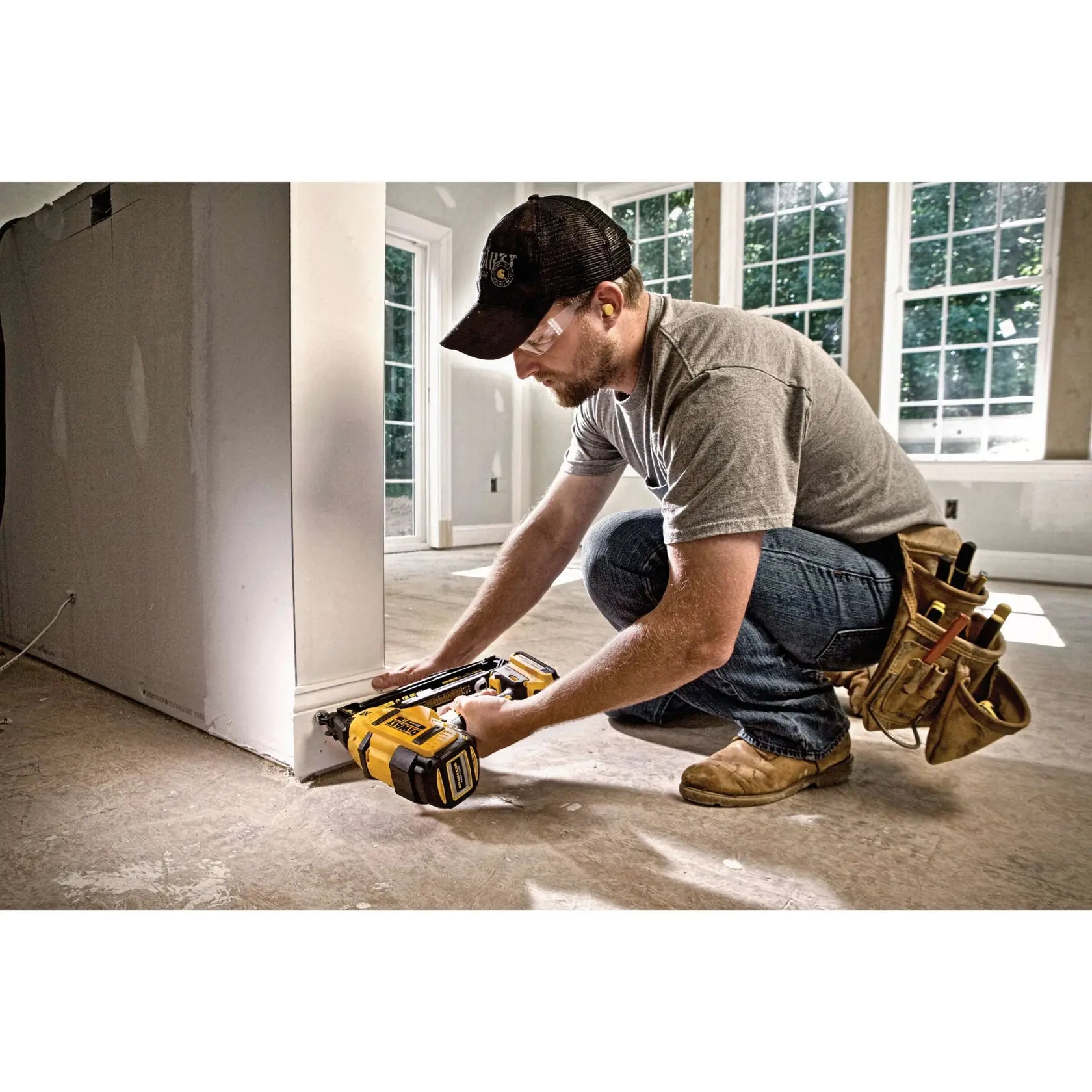 DeWalt DCN660D1 20V MAX XR 16ga Angld Finish Nailer Kit - image 7