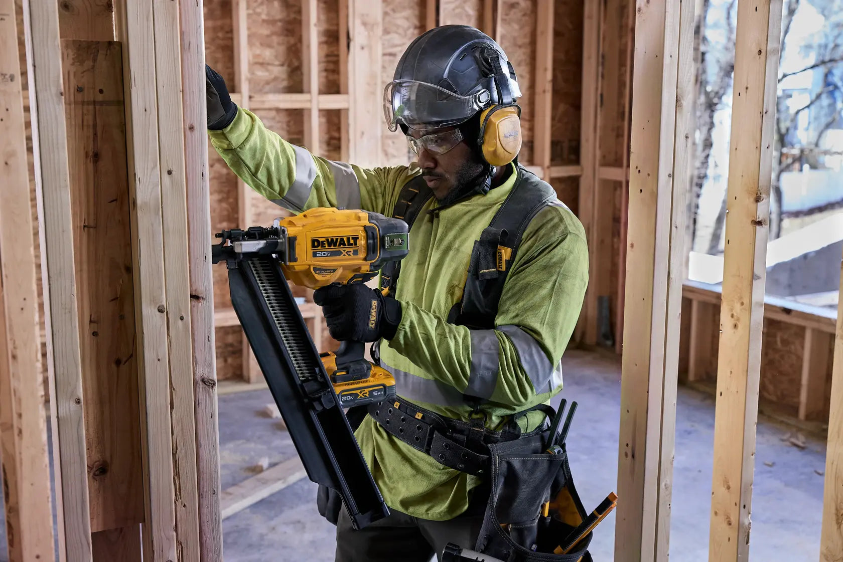 DeWalt DCN920B 20V MAX XR Brushless Cordless 21° Plastic Collated Framing Nailer (Tool Only) - image 8