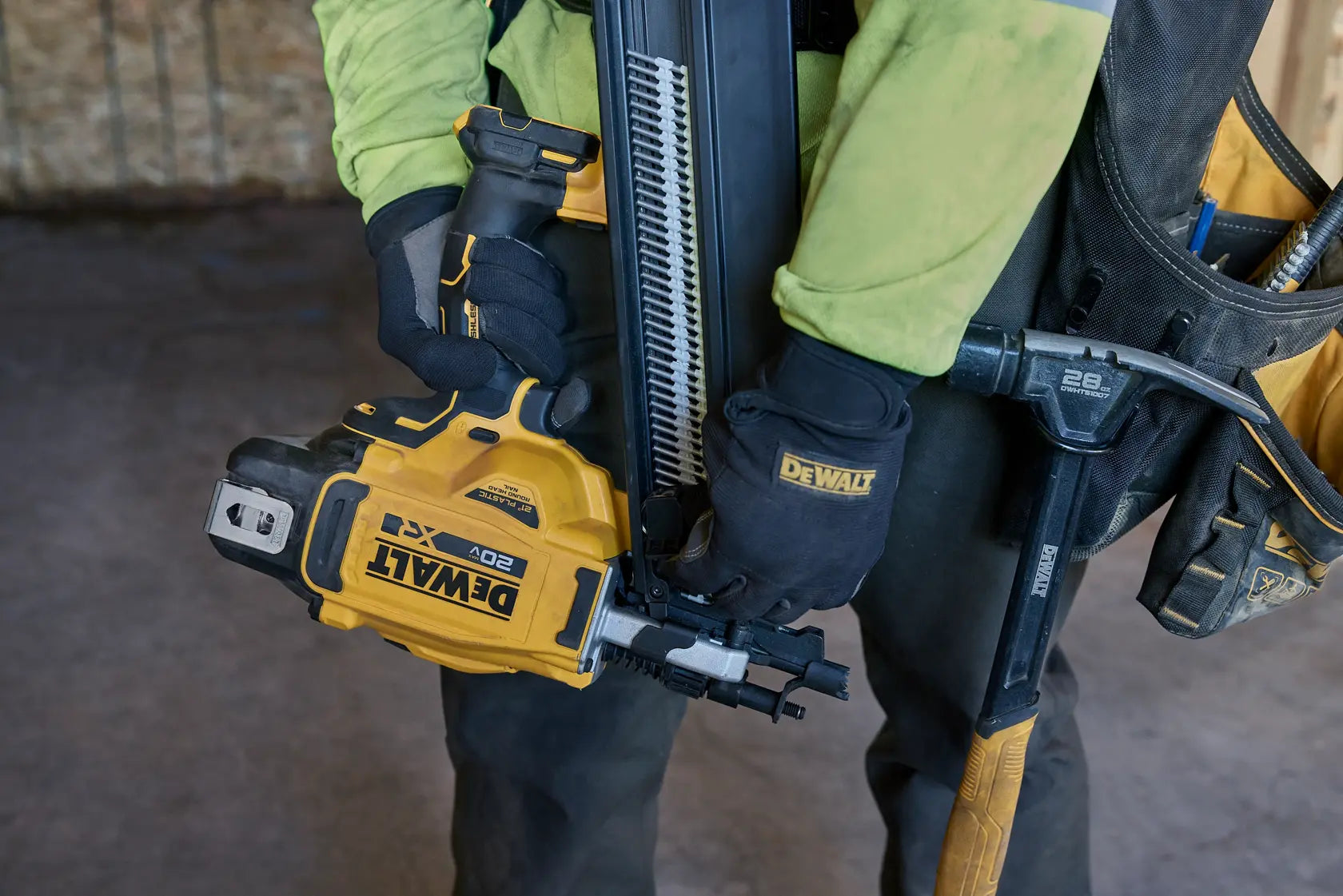 DeWalt DCN920B 20V MAX XR Brushless Cordless 21° Plastic Collated Framing Nailer (Tool Only) - image 9
