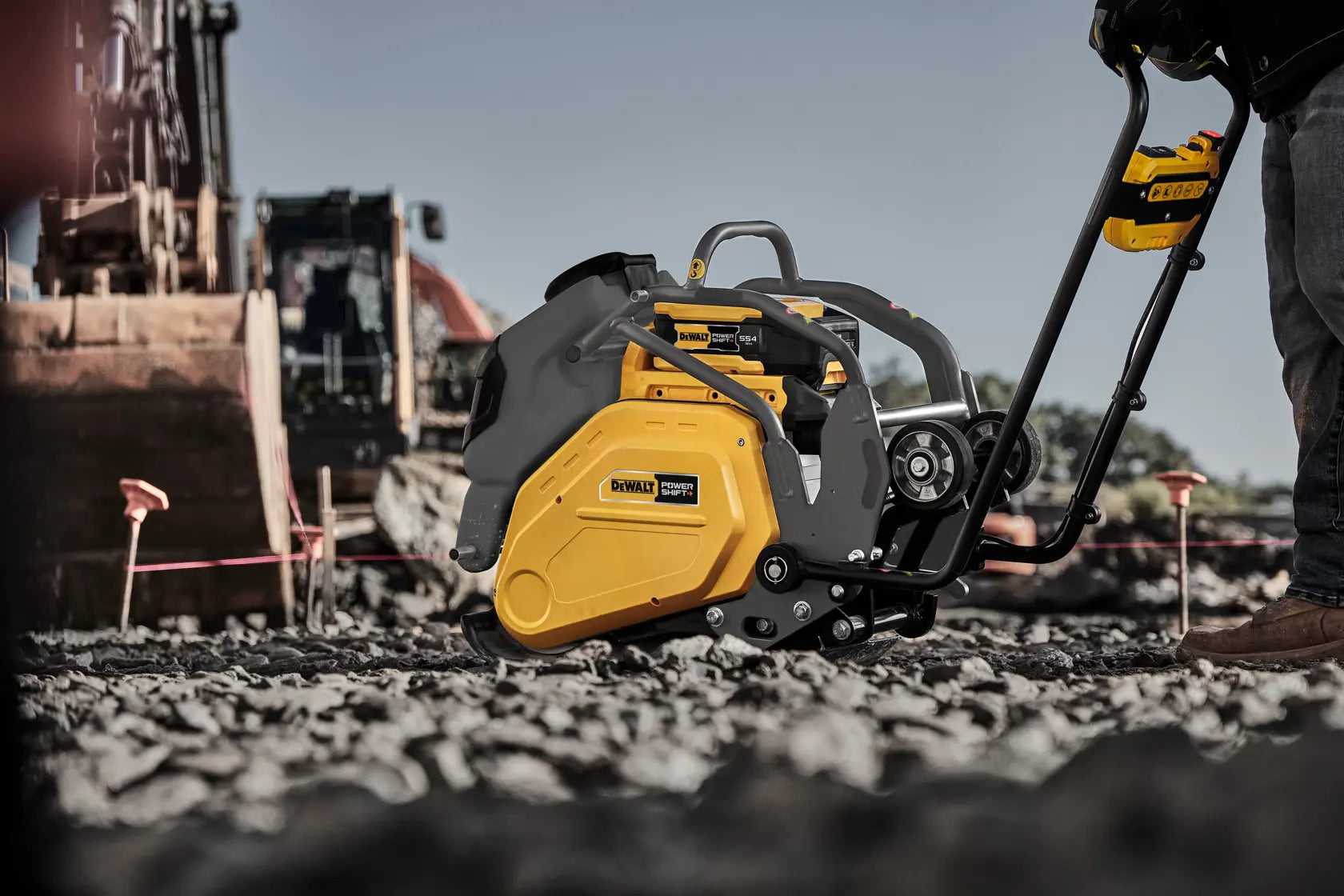 DeWalt DCPS7154AG2 Forward Plate Compactor Kit - image 8