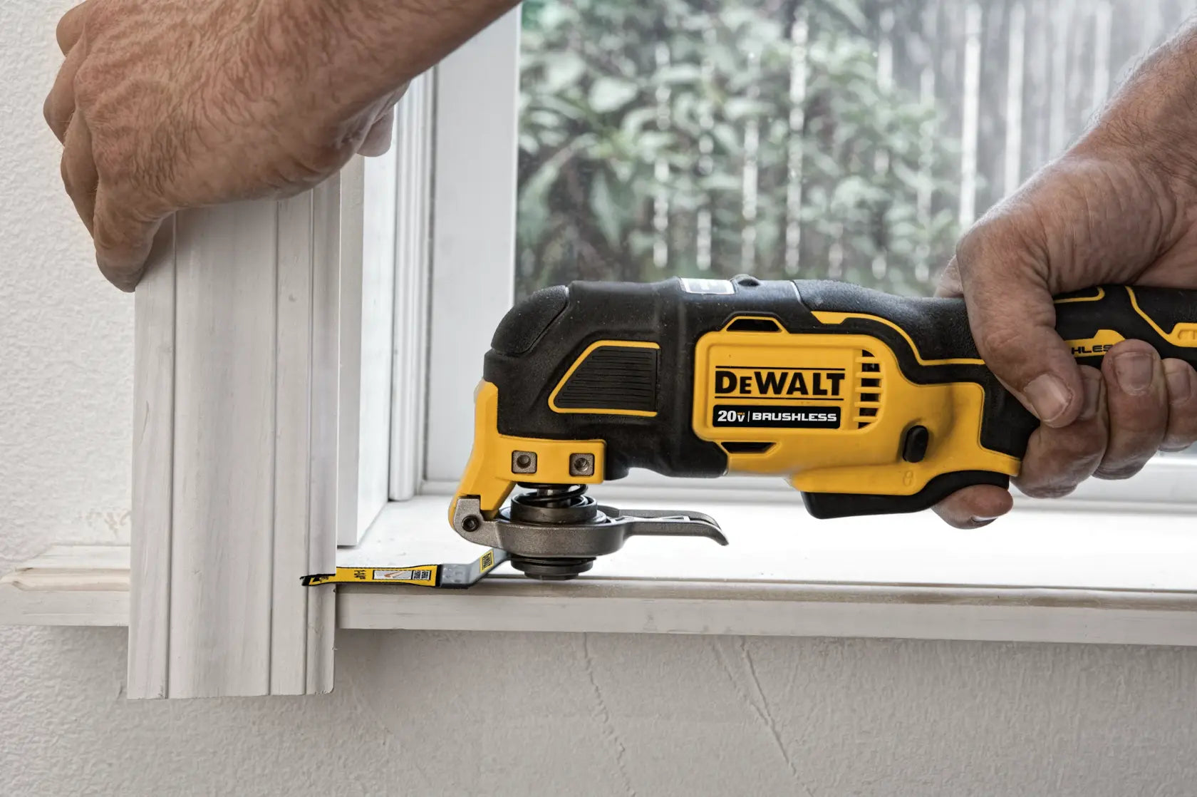 DeWalt DCS356D1 20V MAX XR Brushless Cordless 3-Speed Oscillating Multi-Tool Kit (2.0 Ah Battery) - image 8
