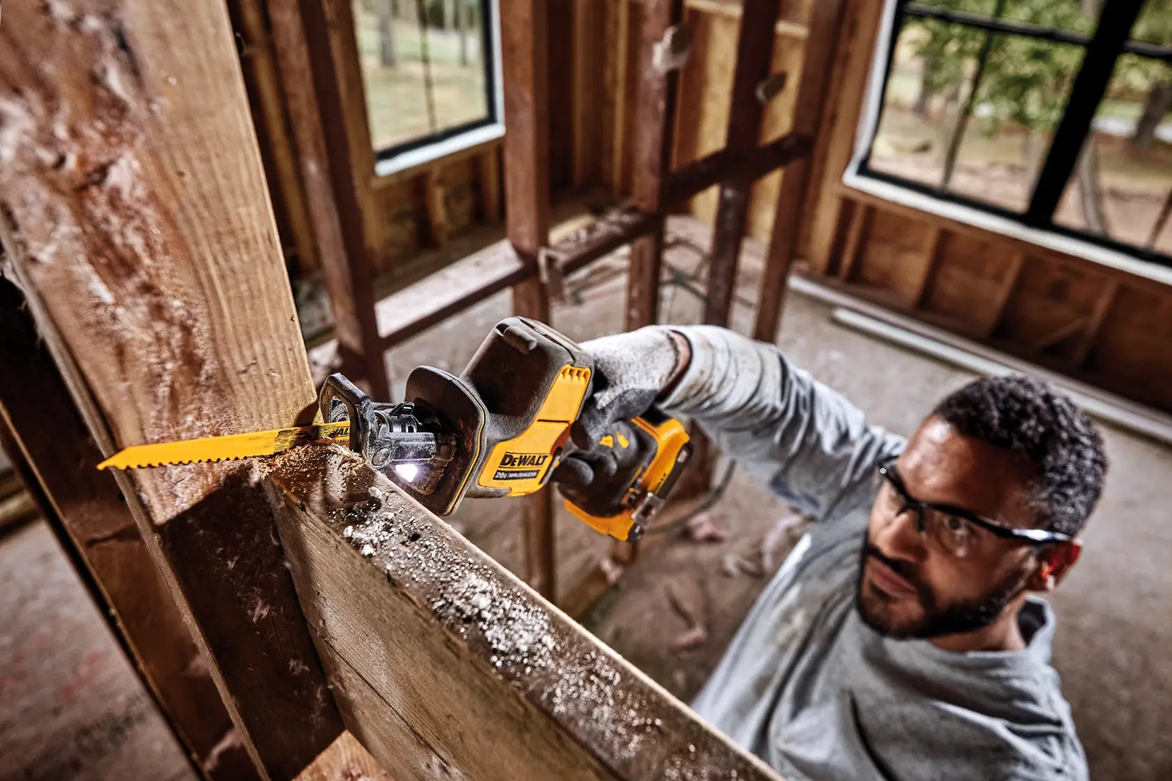 DeWalt DCS369B ATOMIC 20V MAX Cordless One-Hand Reciprocating Saw (Tool Only) - image 7