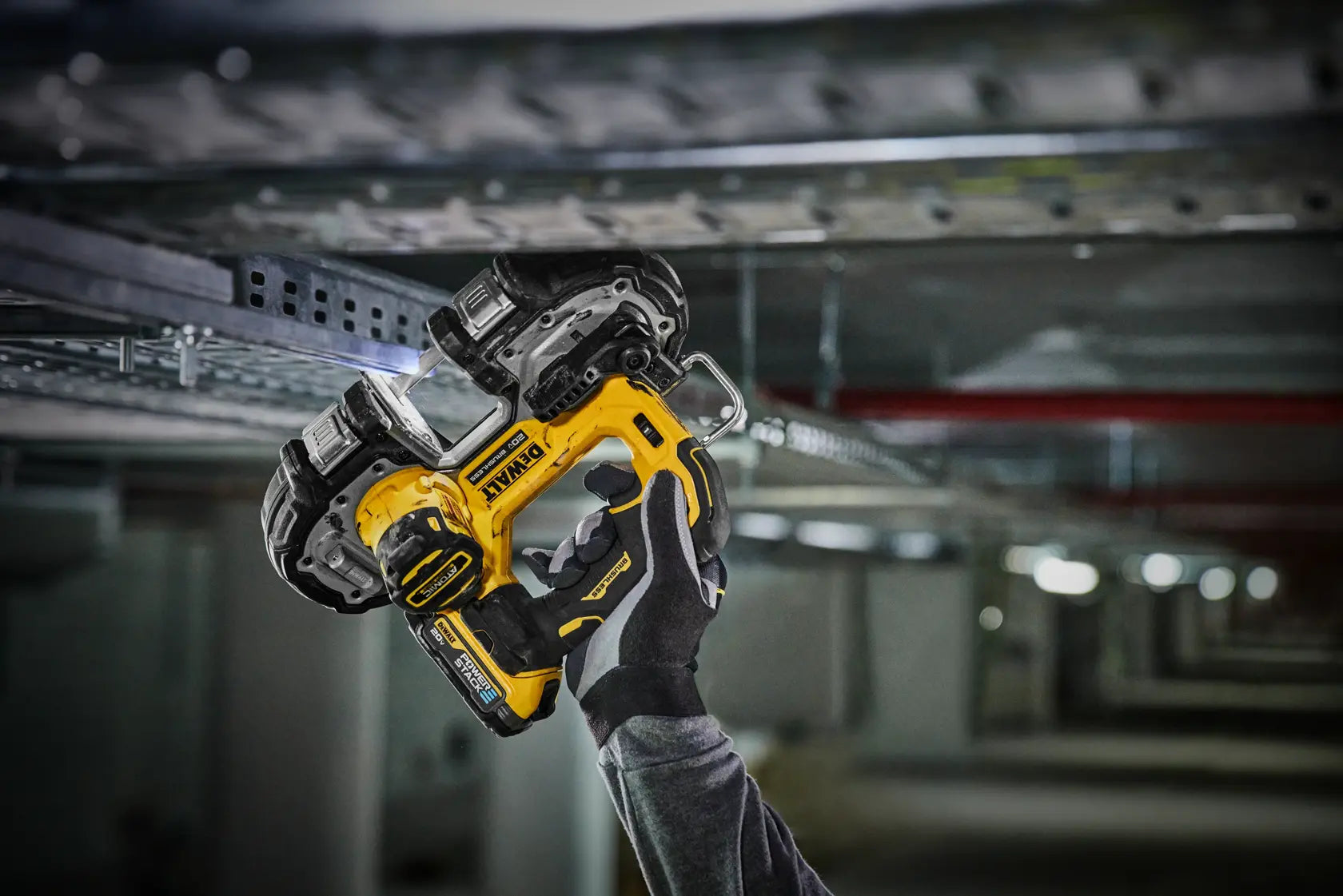 DeWalt DCS377E1 ATOMIC 20V MAX Lithium-Ion Cordless 1-1/4 in. Bandsaw Kit with 1.7 Ah Battery and Charger - image 6