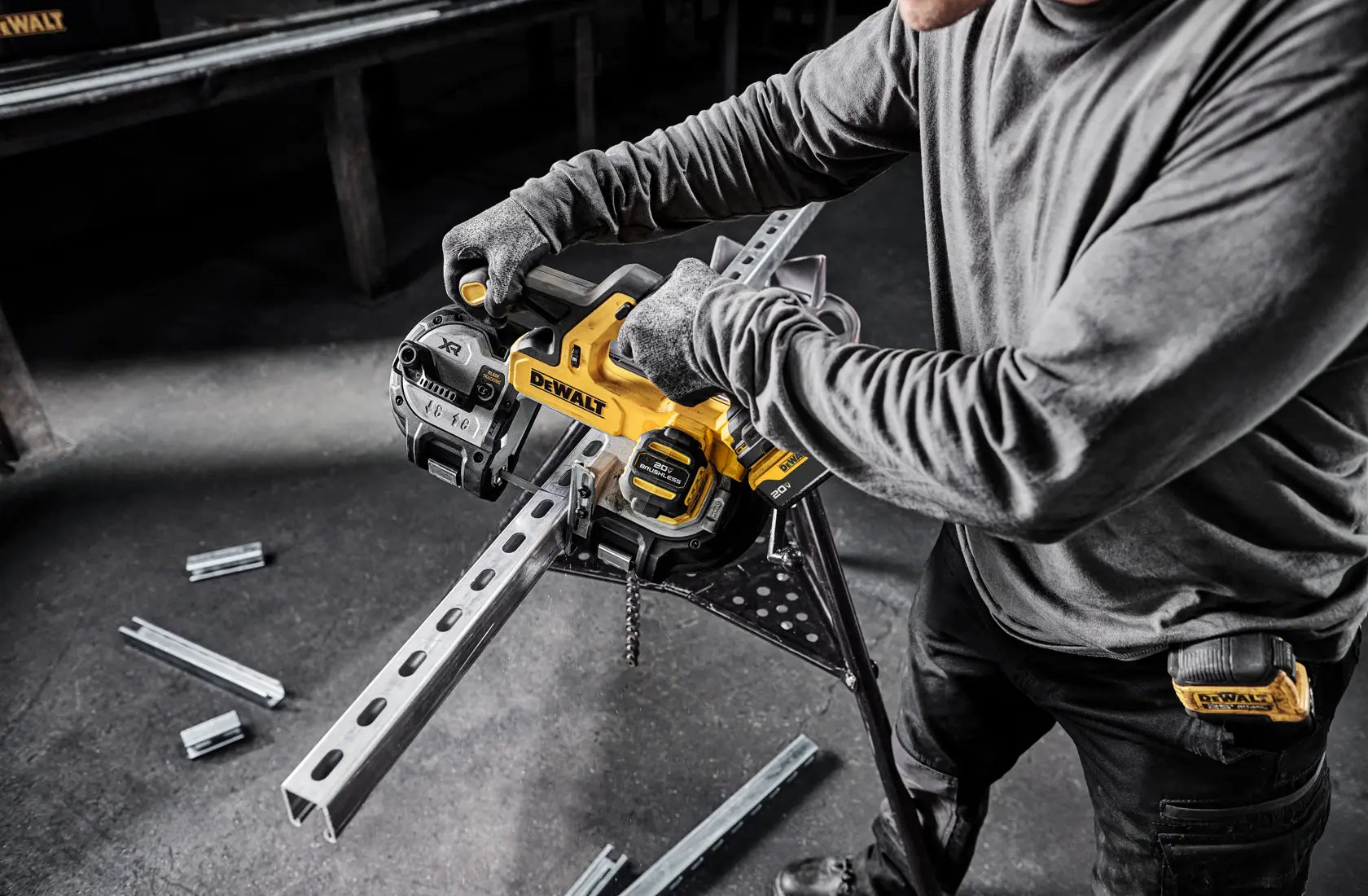 DeWalt DCS378P1 20V MAX XR Mid-Size Bandsaw (5.0Ah Battery Kit) - image 8