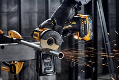DeWalt DCS438E1 XR 20V MAX Brushless Cordless 3 in. Cut-Off Tool Kit - image 3