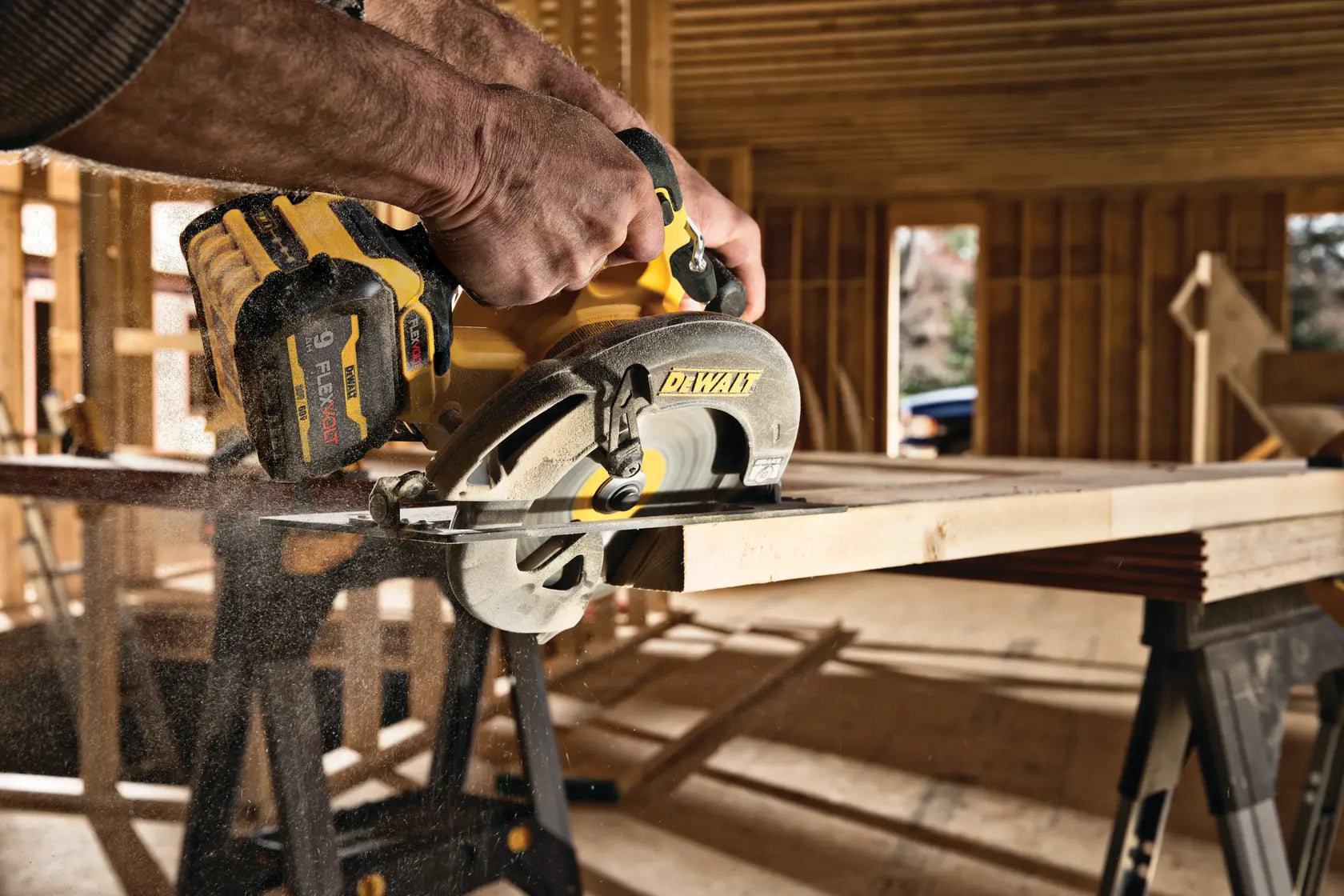 DeWalt DCS578X2 60V MAX Brushless 7-1/4-in Circular Saw With Electronic Brake Kit - image 7