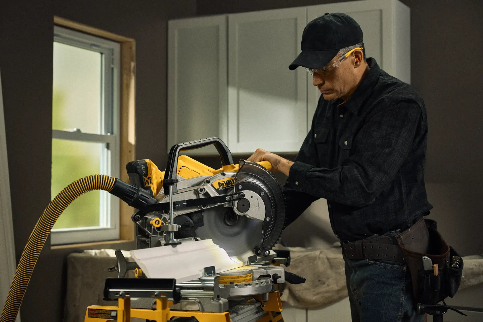 DeWalt DCS714B 20V MAX XR 10 in. Double Bevel Fixed Miter Saw (Tool Only) - image 9