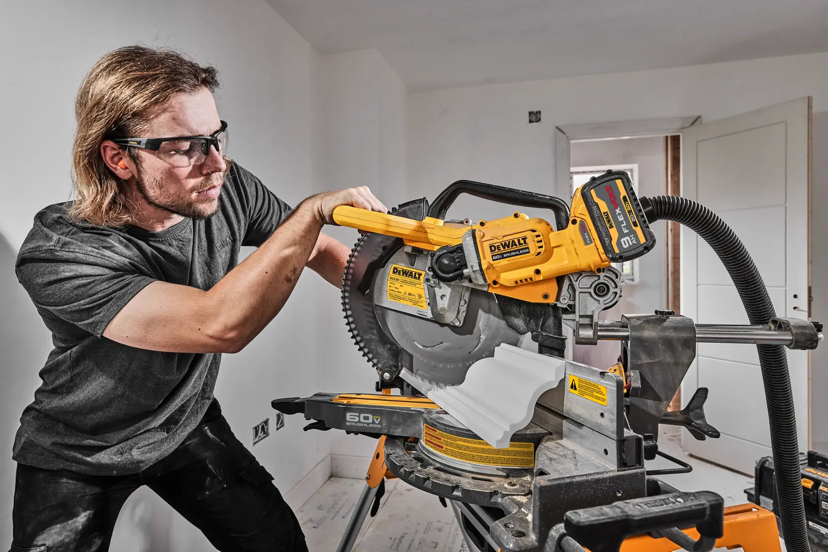 DeWalt DCS781X1 60V MAX 12-in Brushless Cordless Double-Bevel Sliding Miter Saw Kit - image 8