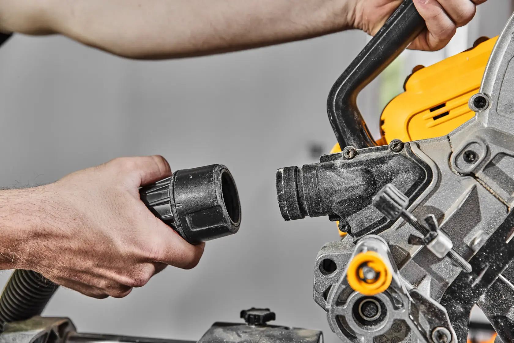 DeWalt DCS781X1 60V MAX 12-in Brushless Cordless Double-Bevel Sliding Miter Saw Kit - image 9