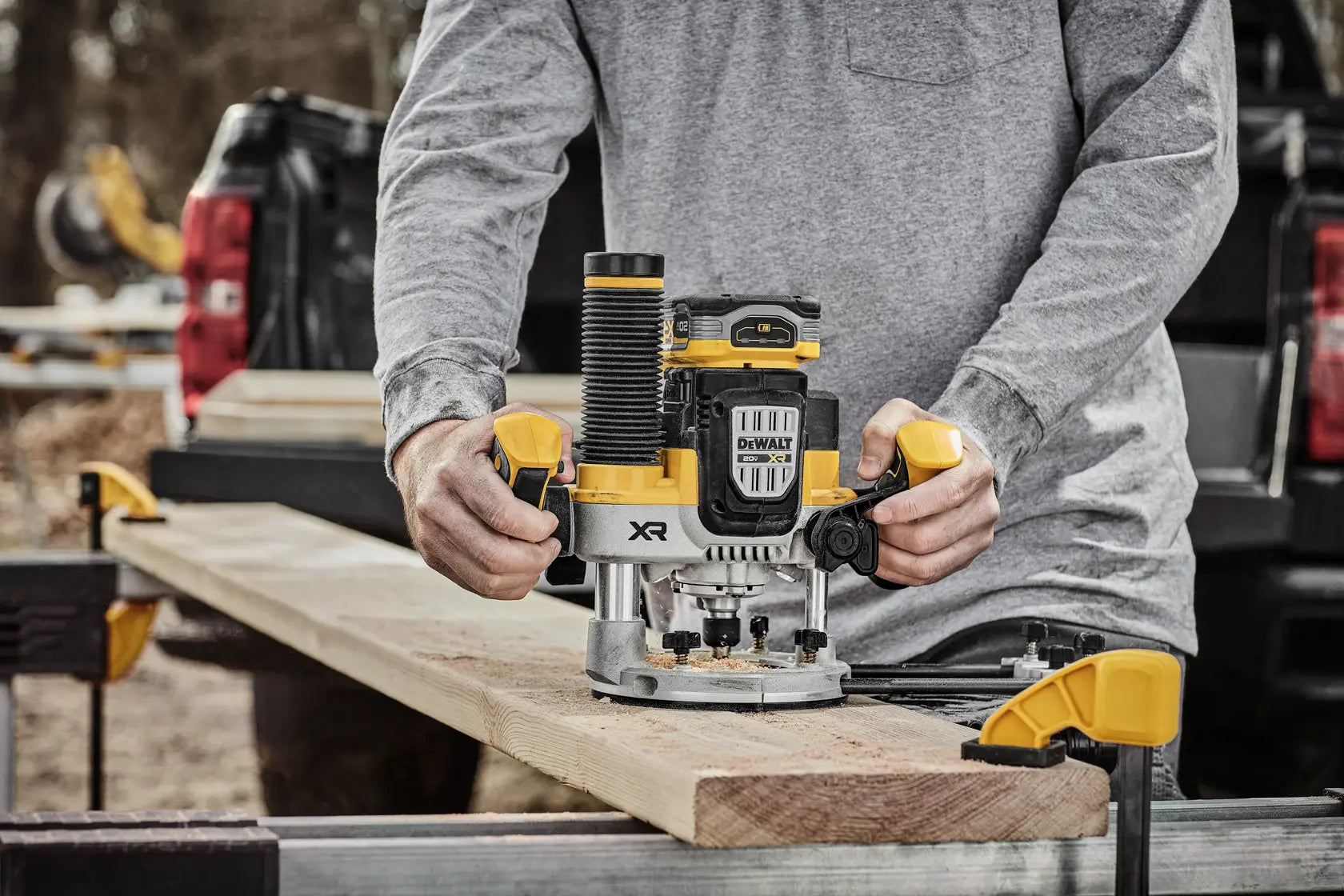 DeWalt DCW620B 20V MAX XR 2-1/4 Peak HP Plunge Router (Tool Only) - image 9