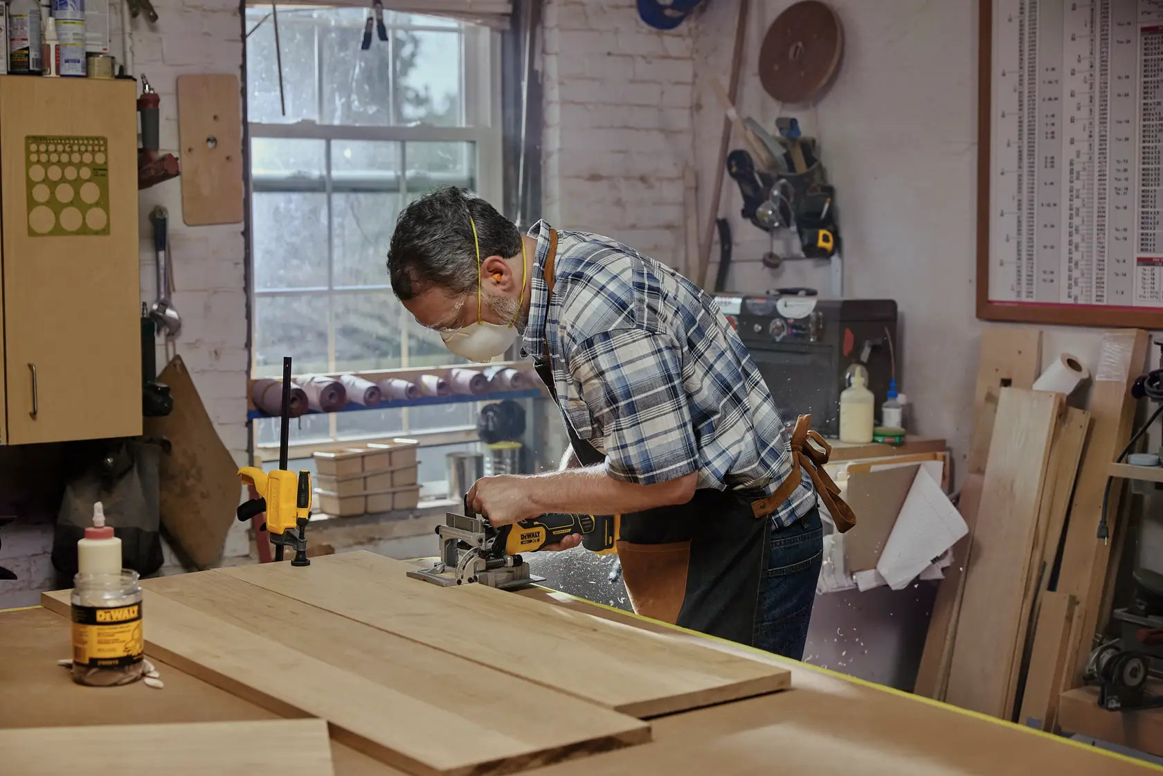 DeWalt DCW682B 20V MAX XR Brushless Biscuit Joiner (Tool Only) - image 9