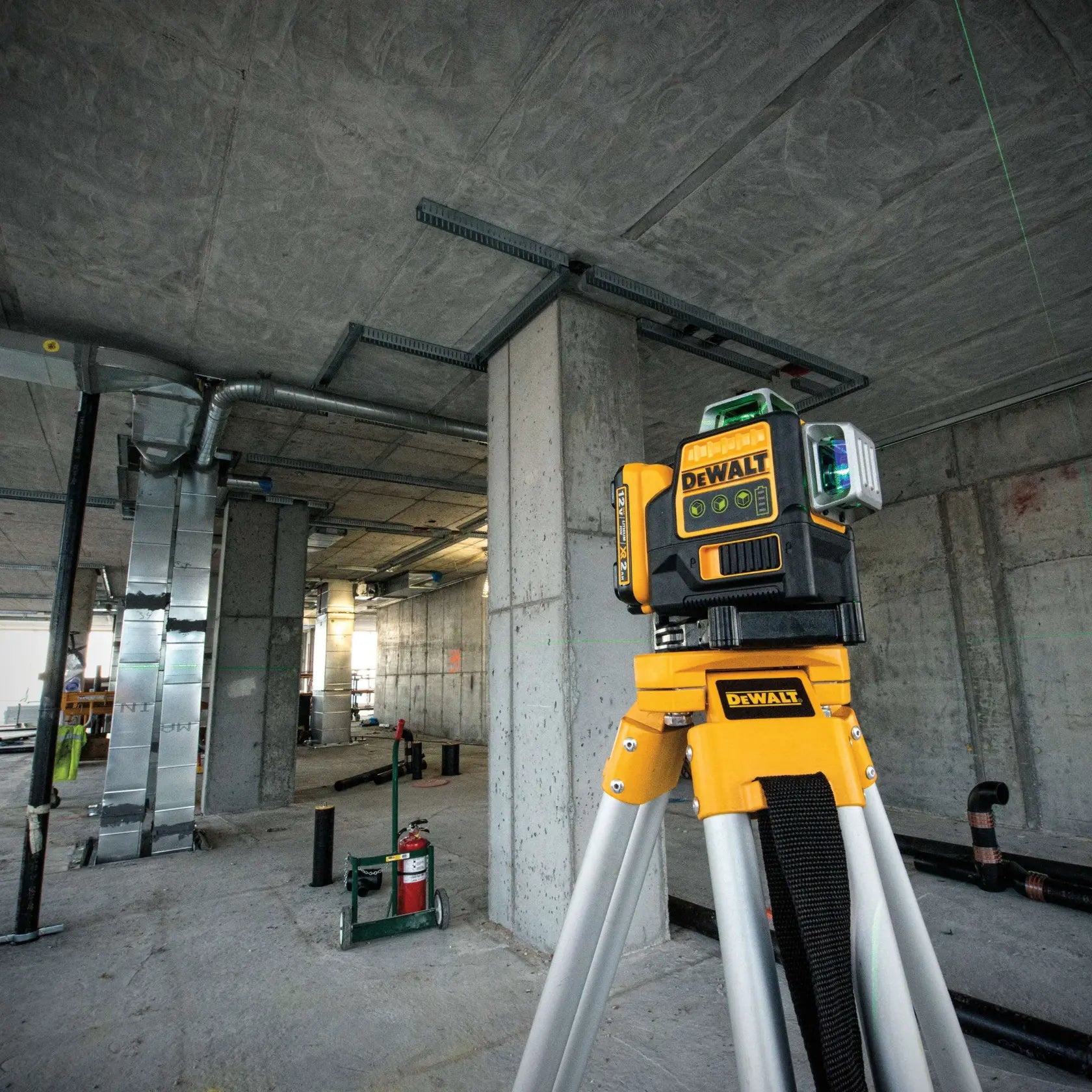 DeWalt DW089LG 12V MAX 3 x 360 Green Line Laser - image 7